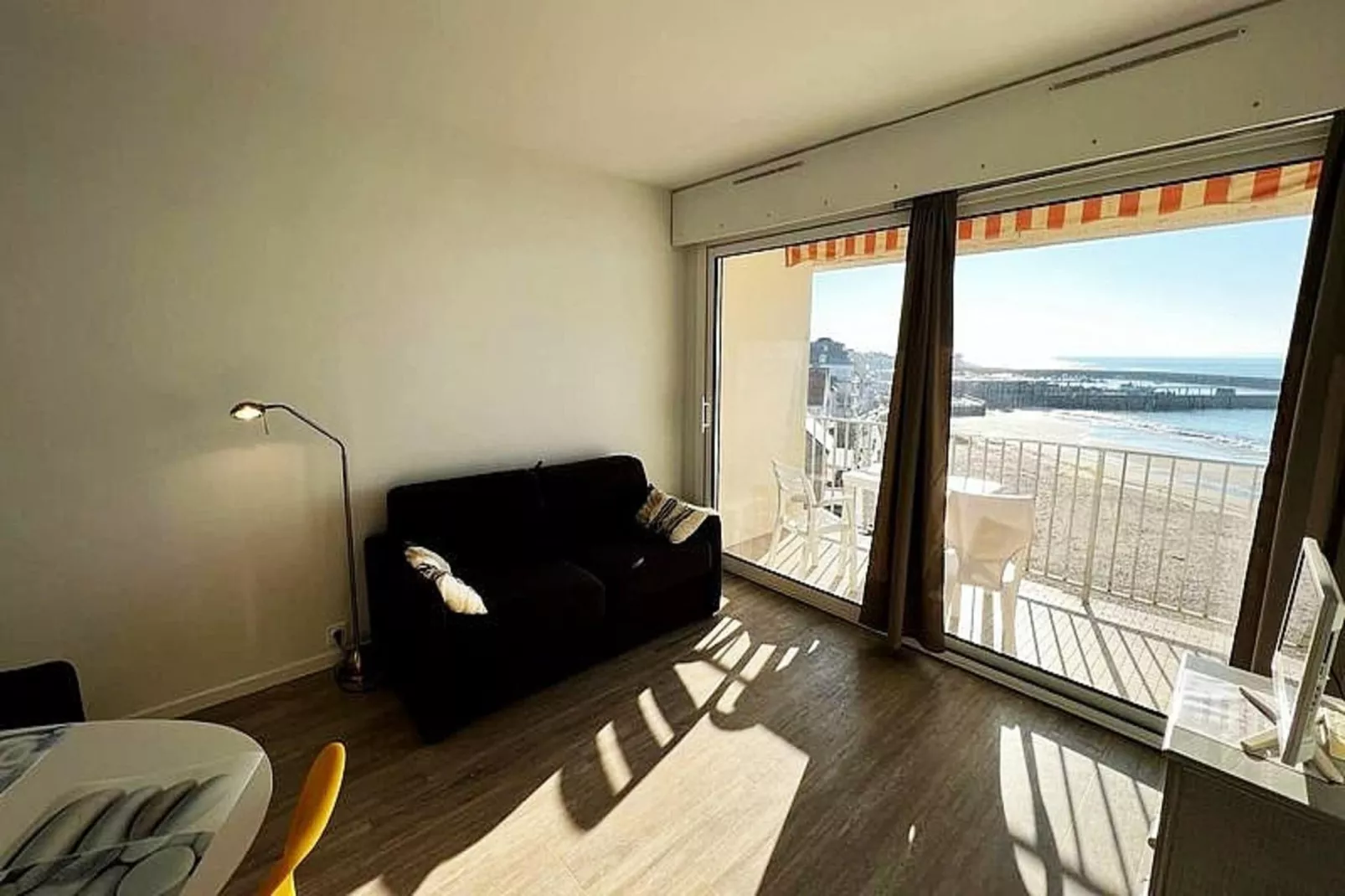 Résidence Dauphins-Woonkamer