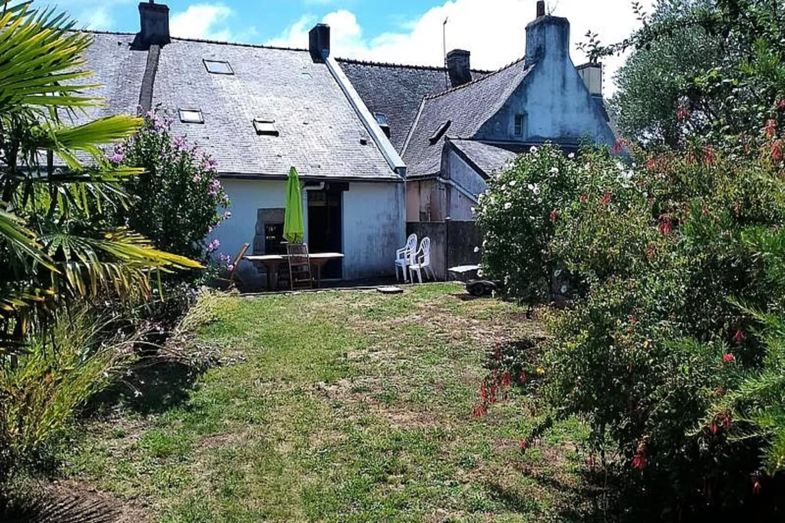 Résidence Liz-sarzeau-Buitenkant zomer