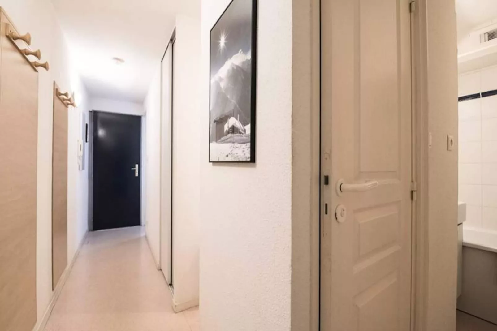 Résidence Arches Daure Bata-Image-tags.