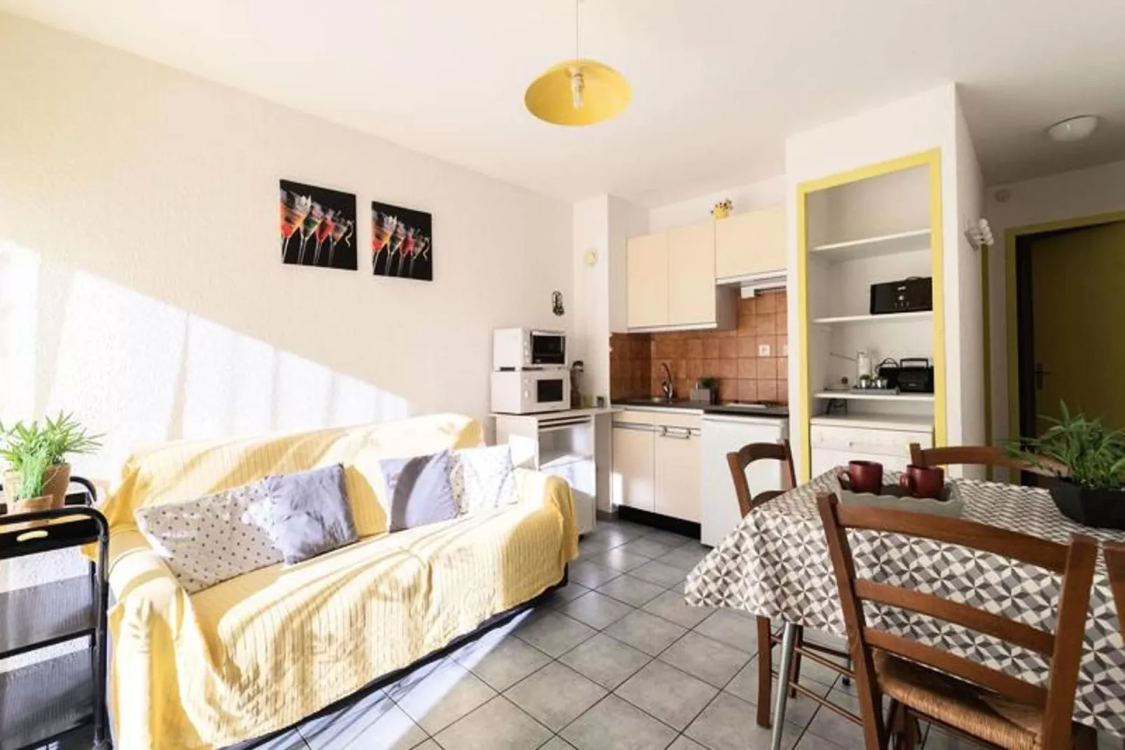 Résidence H.th.i:iris-Woonkamer