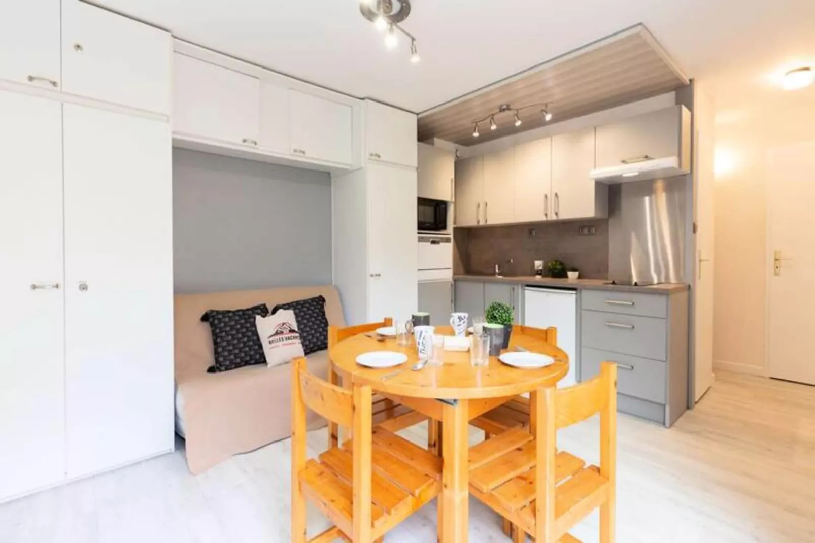 Résidence H.th.ii:bat.6-Woonkamer