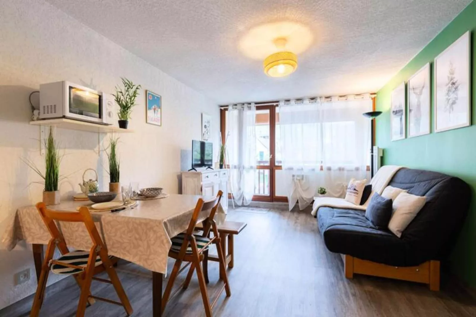 Résidence Aurette:neouvielle-Eetkamer