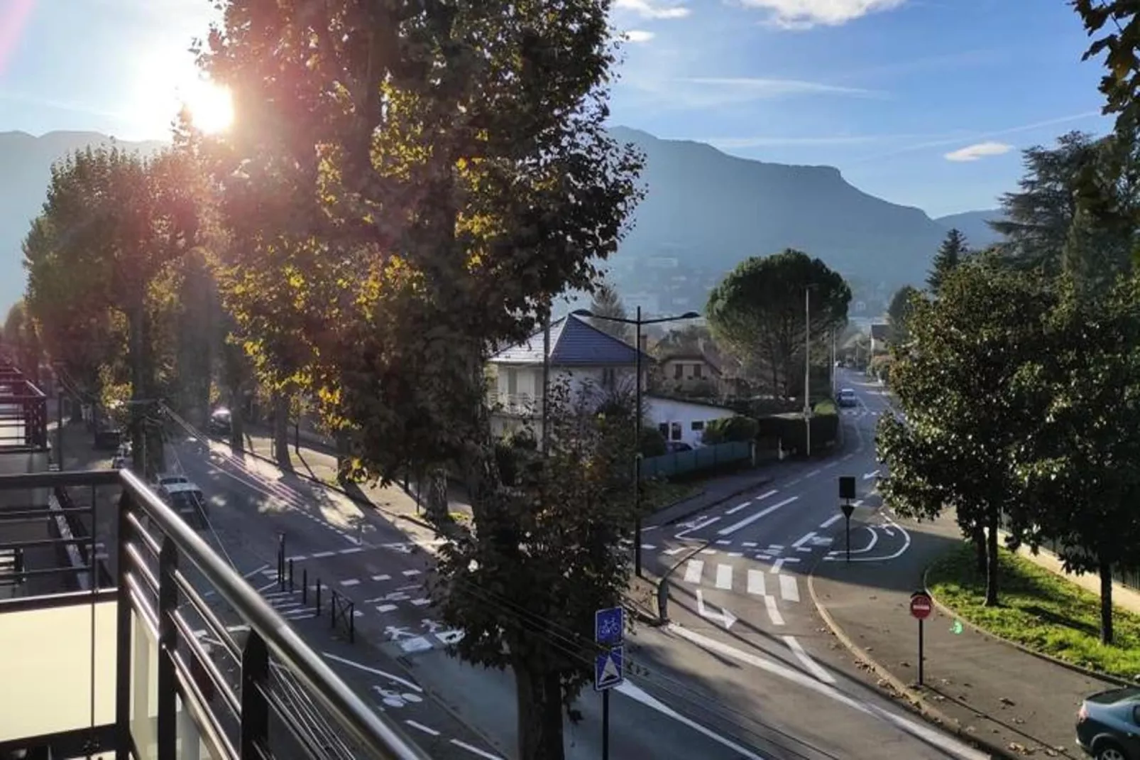 T2 Tout Neuf Entre Lac Et Centre-ville-Uitzicht zomer