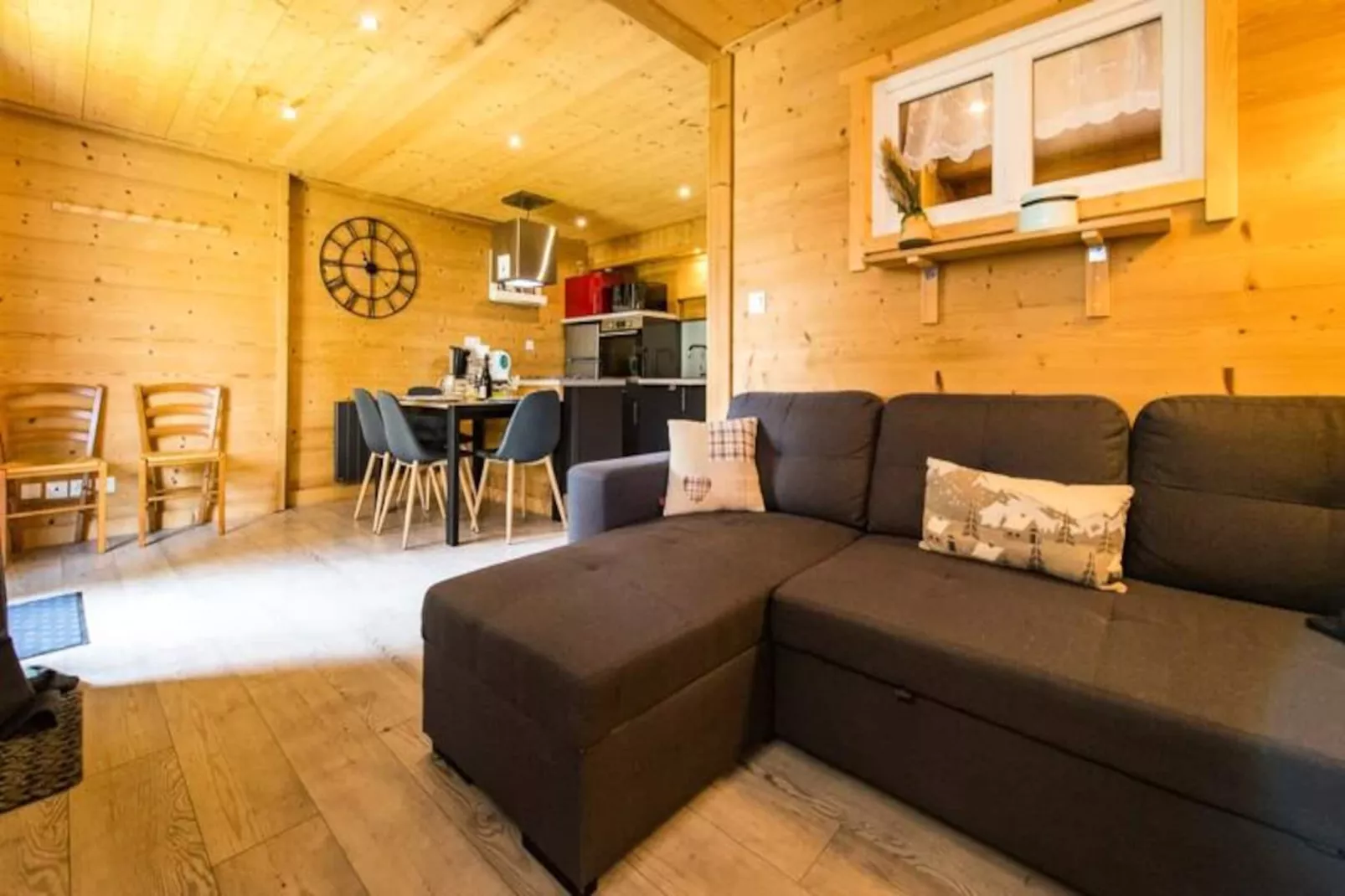 Résidence Appartement 4 &agrave; 6 Pers. &agrave; Albiez-montrond, 5 Min. &agrave; Pied Pistes De Ski