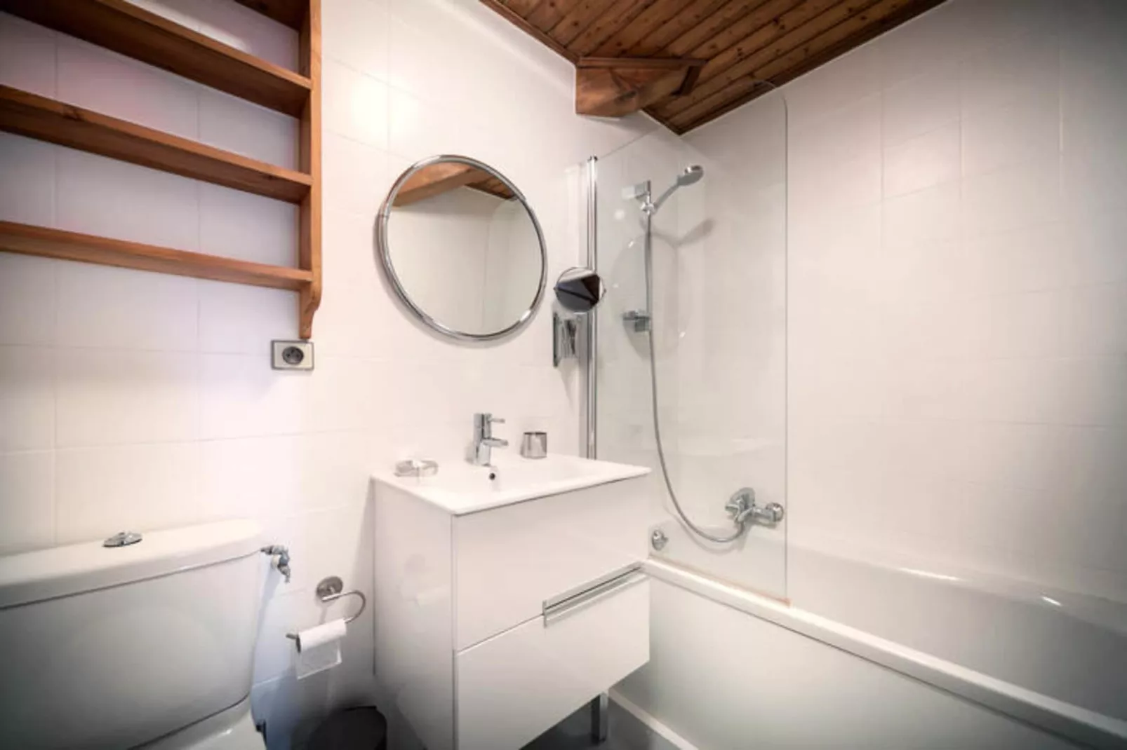 Résidence Morzna-Badkamer