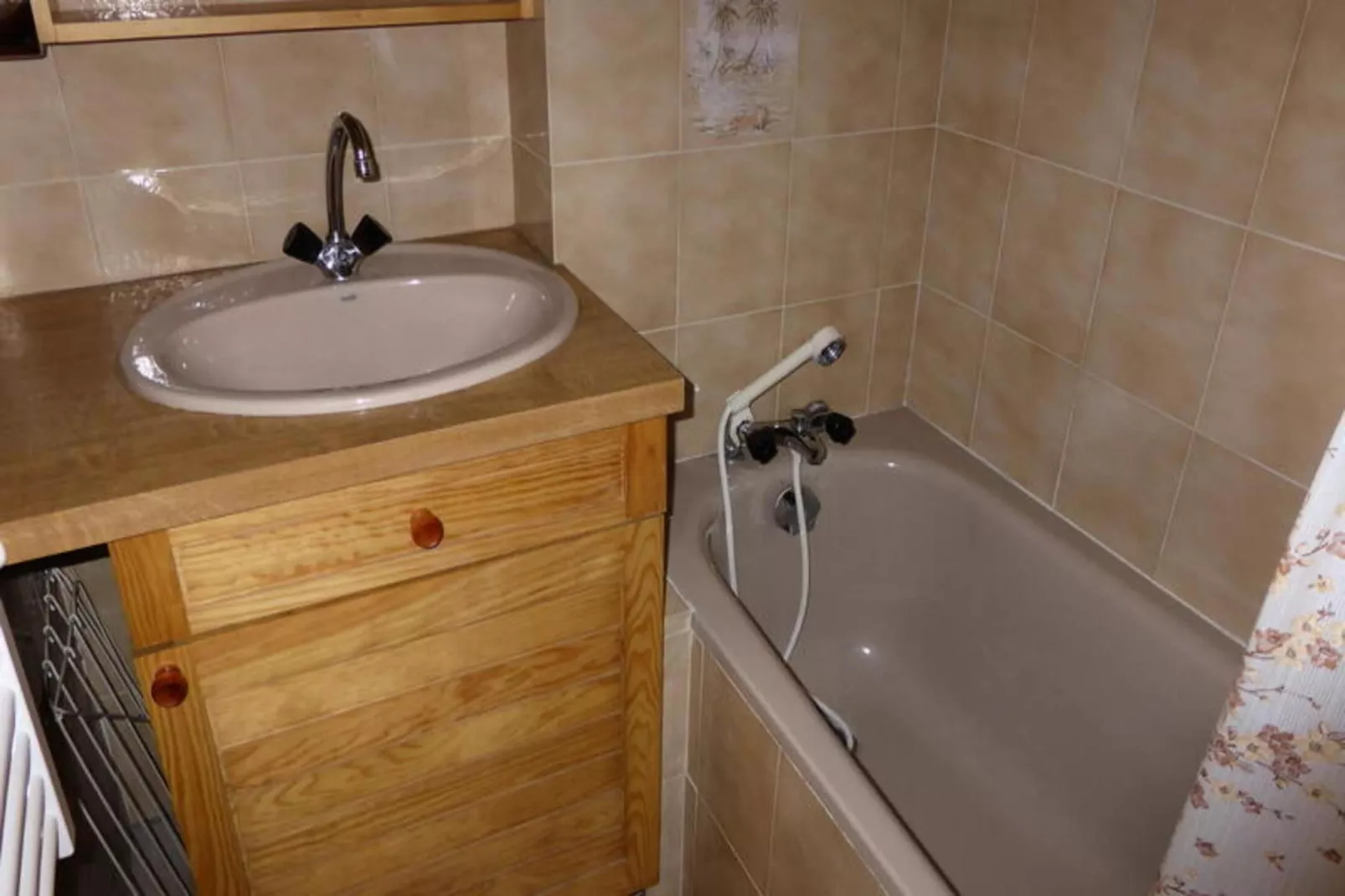 Résidence Les Loges-Buitenkant zomer