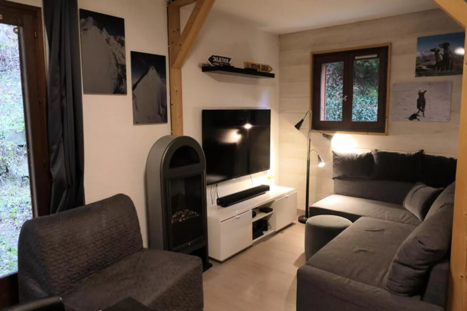 Les Chalet Du Soleil-Woonkamer