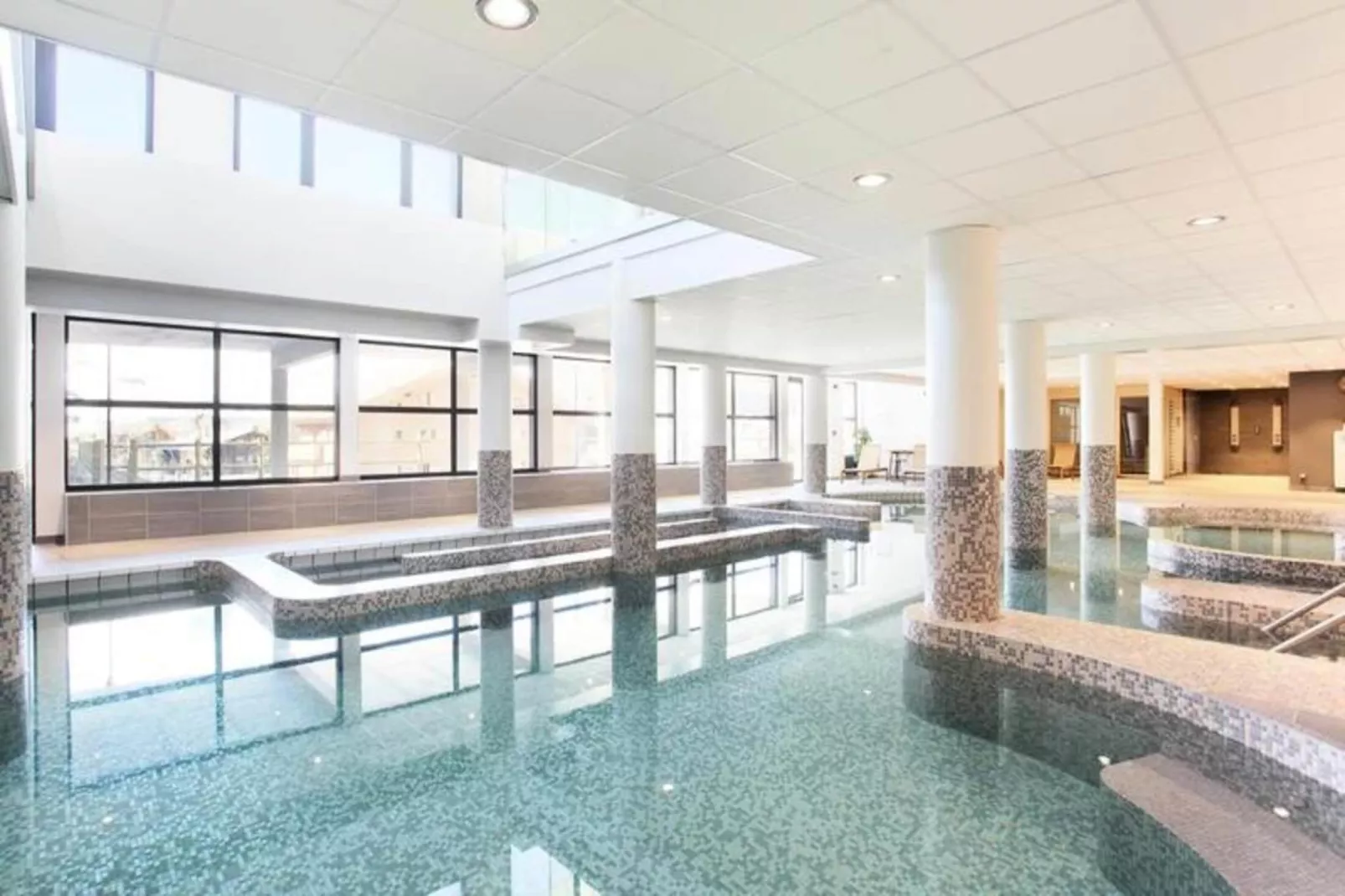 Résidence Prestige Odalys Mendi Alde****-Zwembad