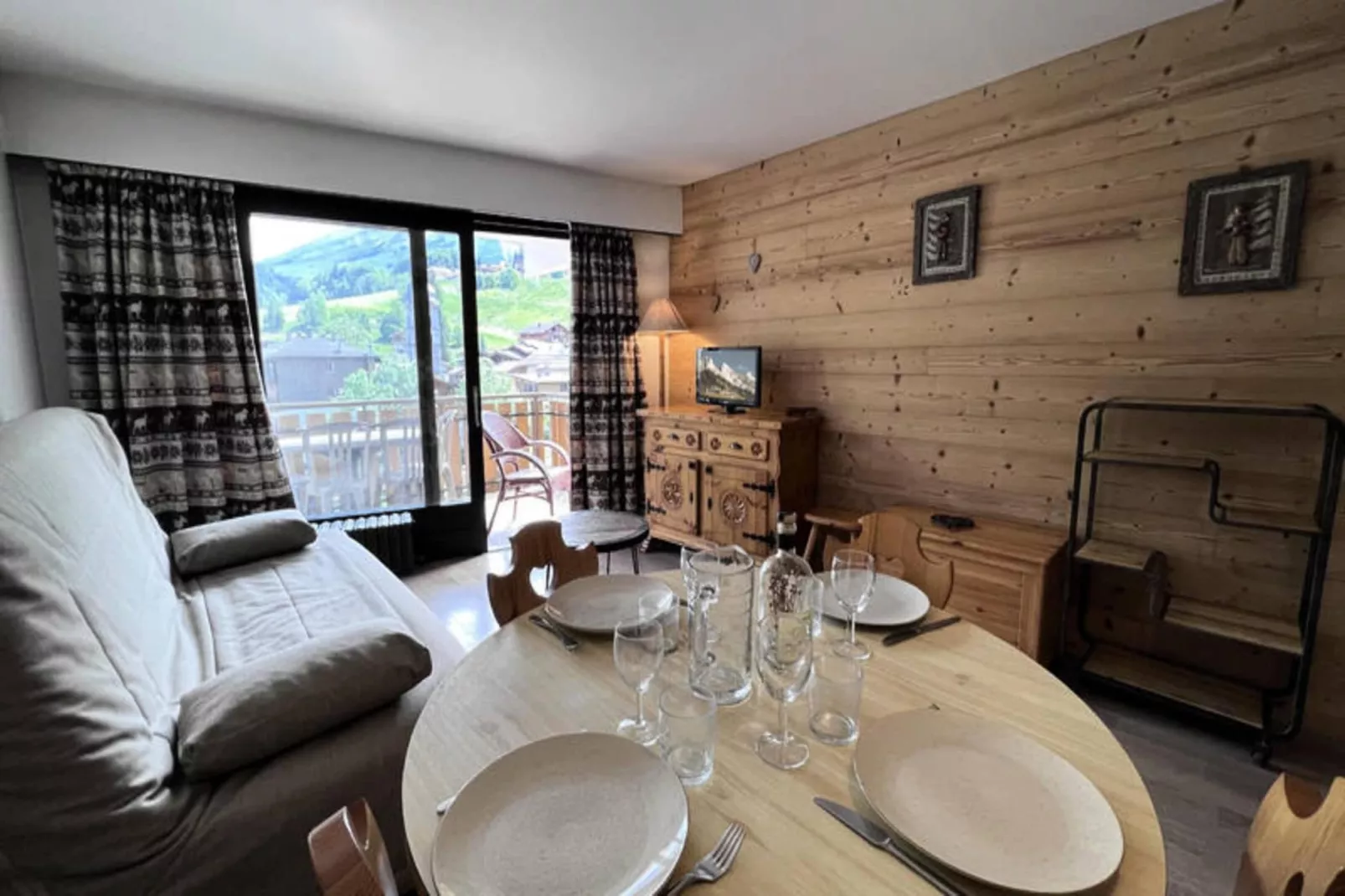 Appartements à La Clusaz-Eetkamer