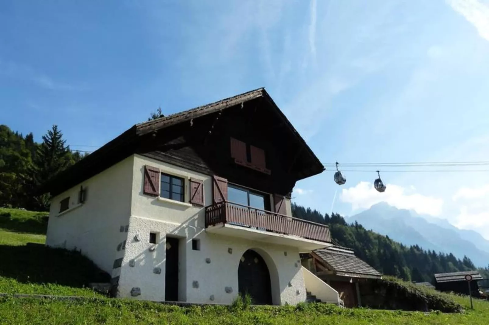 Résidence Foret-Buitenkant zomer