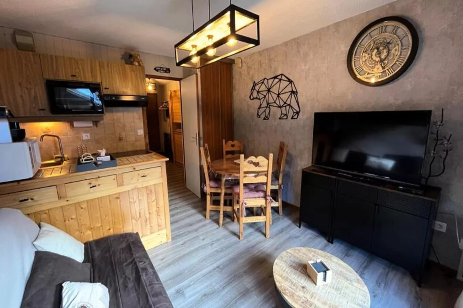 Résidence Les Perthuis-Eetkamer