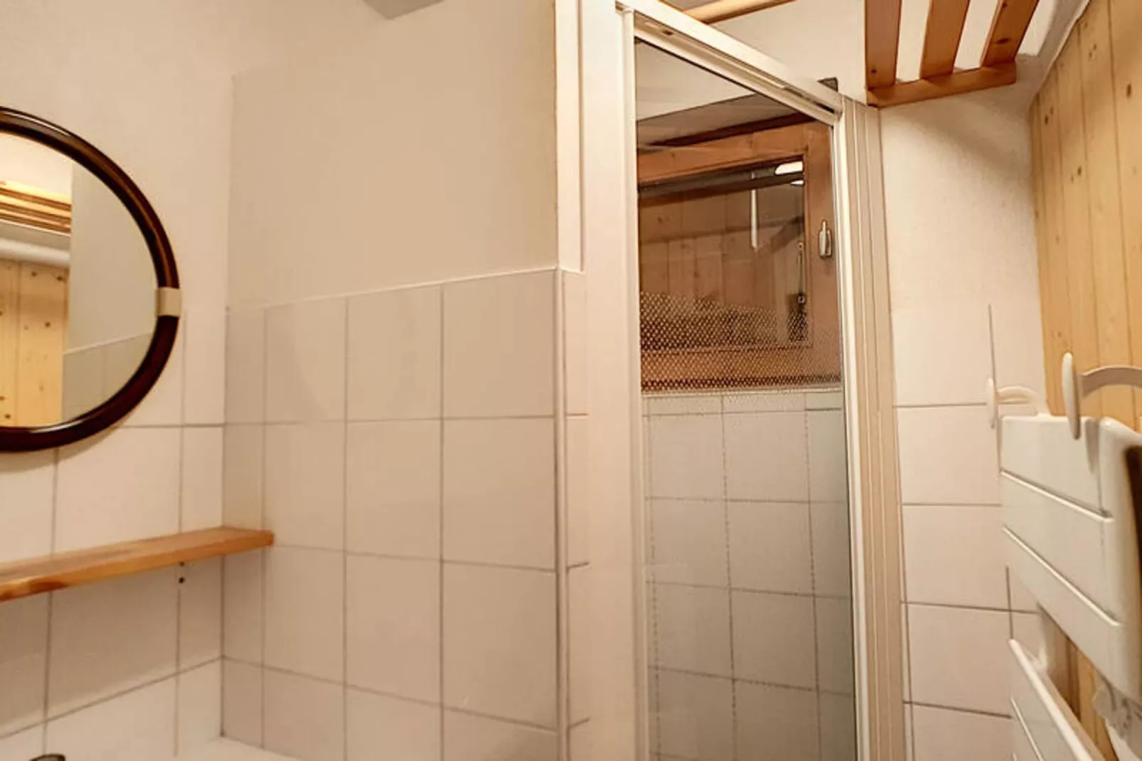 Studio à Saint Jean d'Aulps-Badkamer