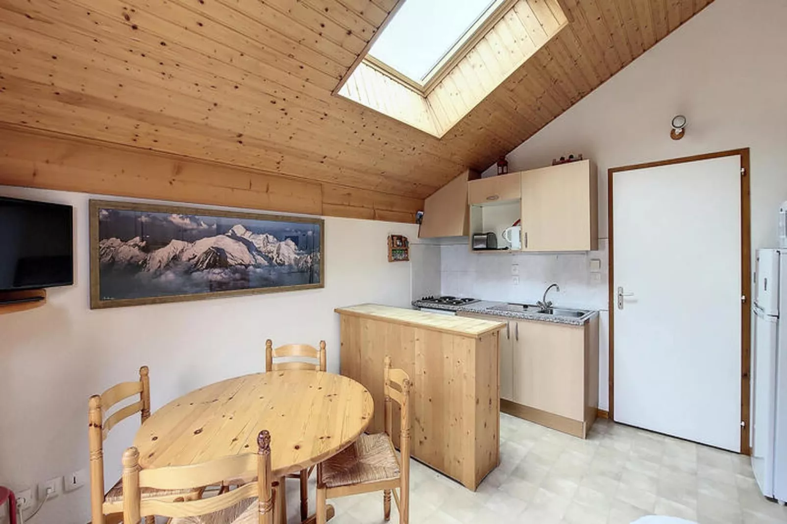 Appartements à Saint Jean d'Aulps-Eetkamer