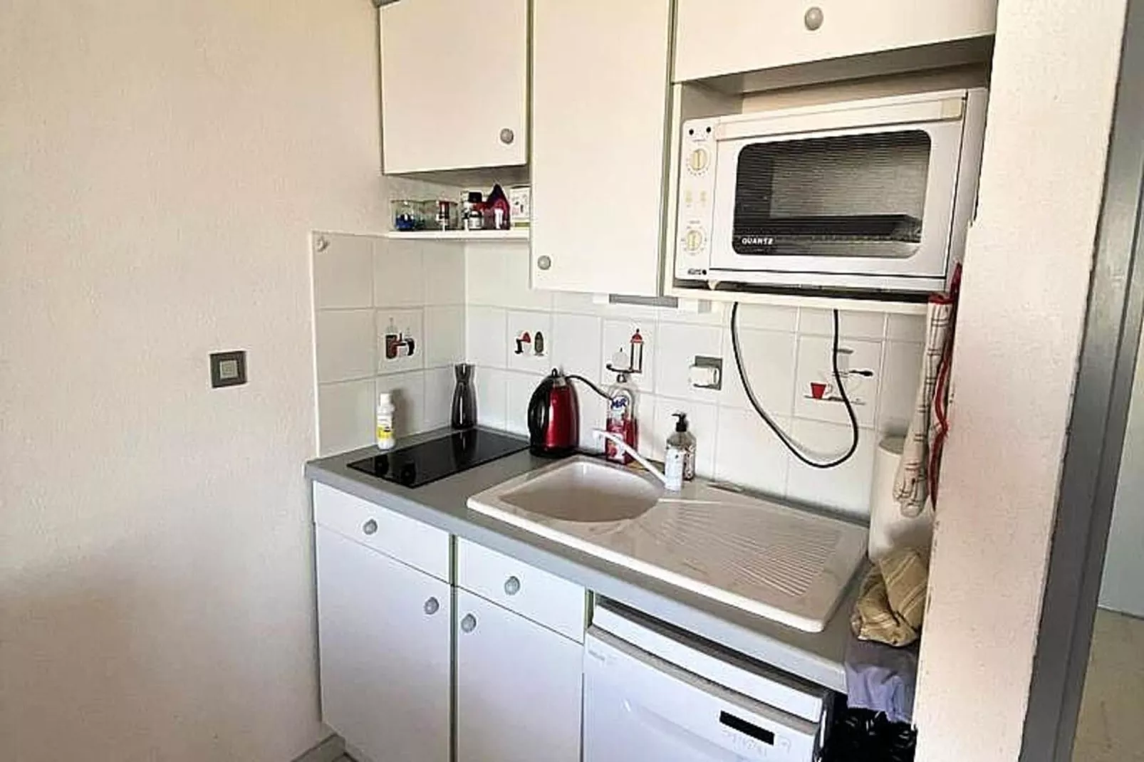 Résidence Port Helena Coudouliere-Woonkamer