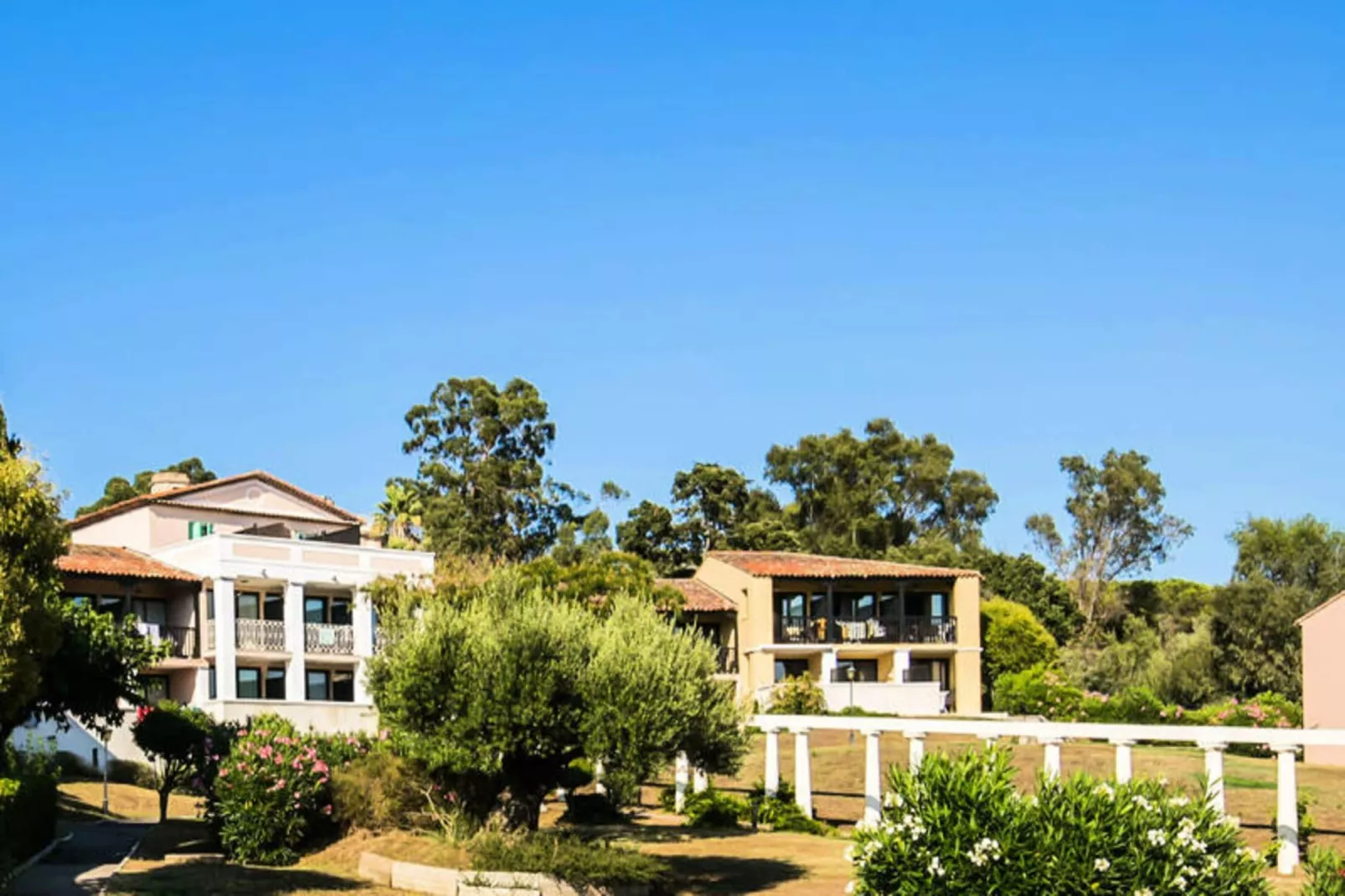 Résidence Les Parcs de Grimaud - maeva Home-Buitenkant zomer