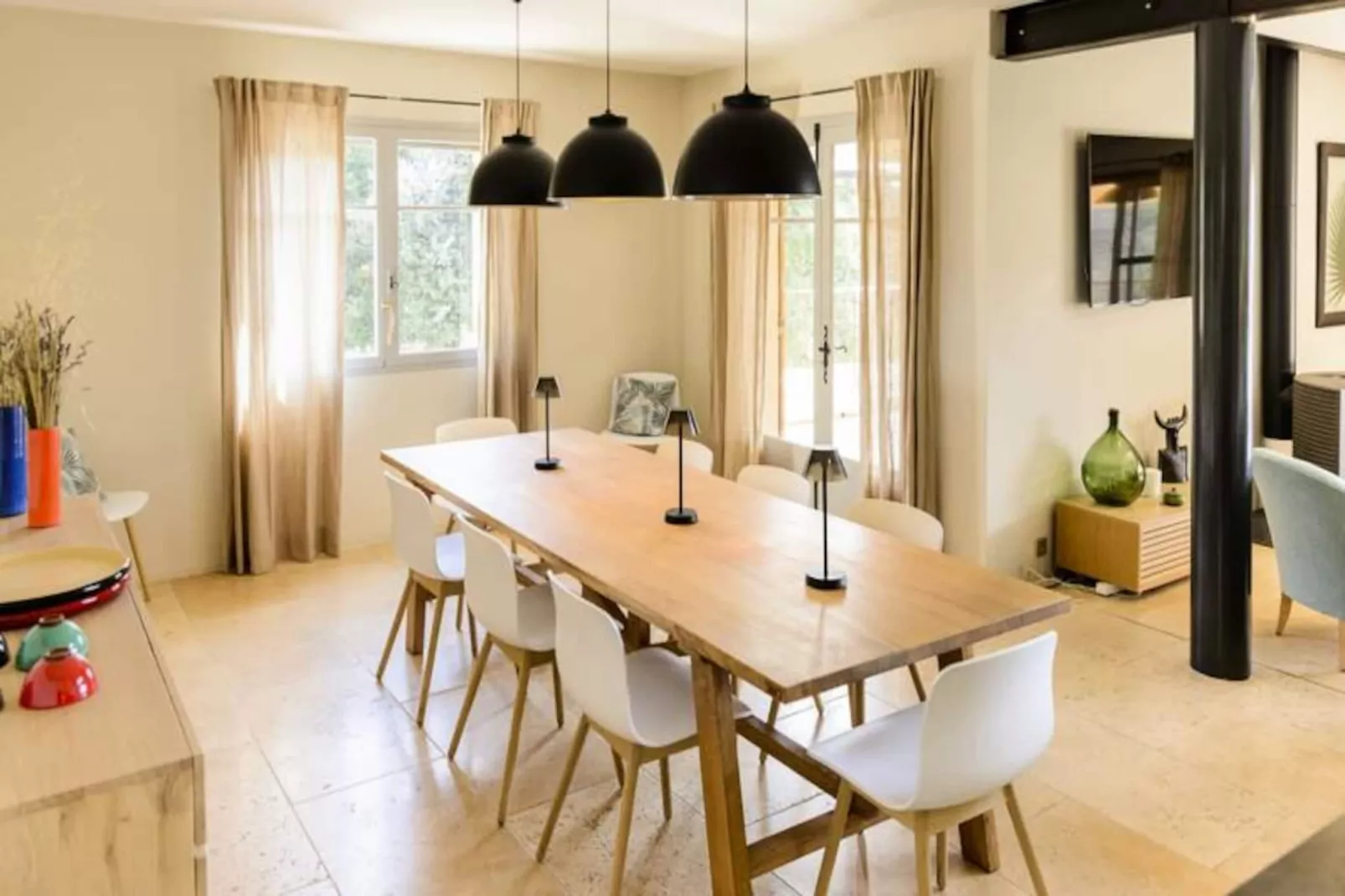 Les Gardis, Votre Refuge Id&eacute;al En Provence.-Image-tags.