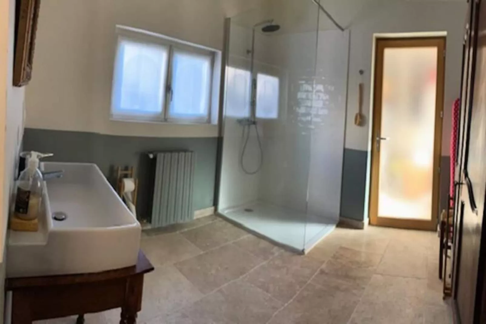 Maison En Pierre Proche Du Centre Ville-Image-tags.