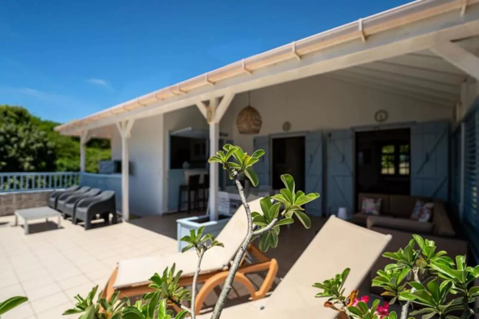 Villa Blue Horizon-Image-tags.