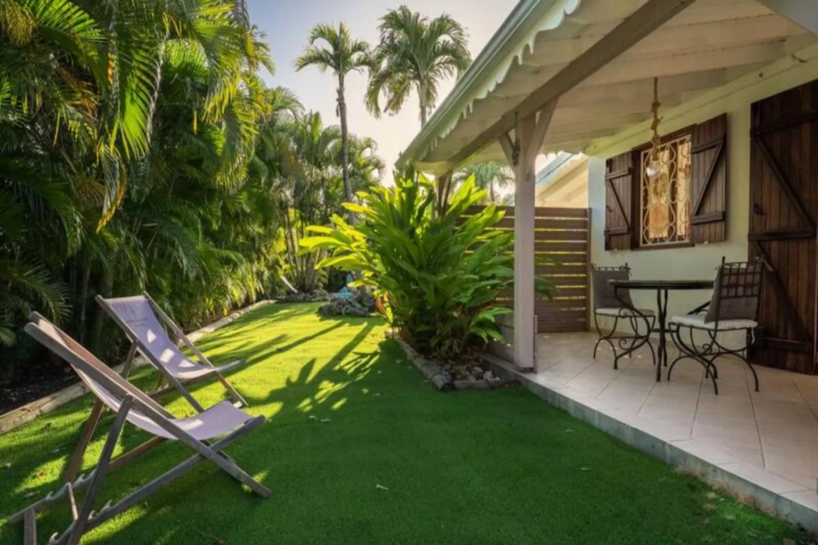 Villa Secr&egrave;te-Image-tags.