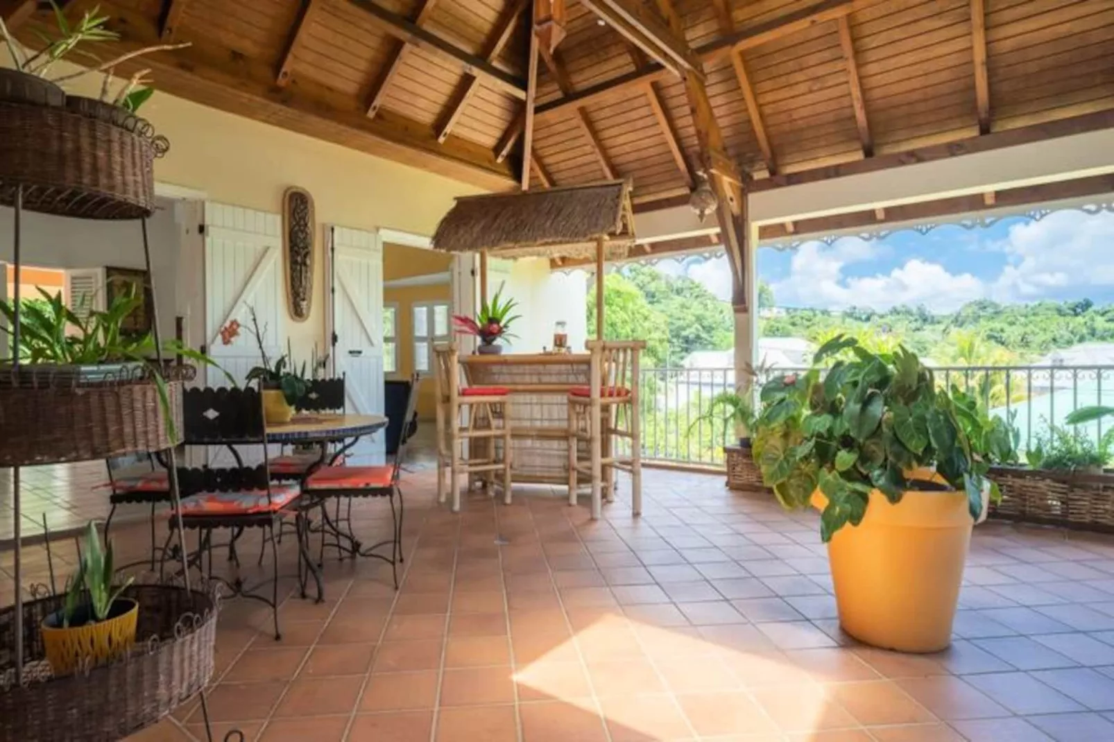 Villa Ladouchka-Image-tags.