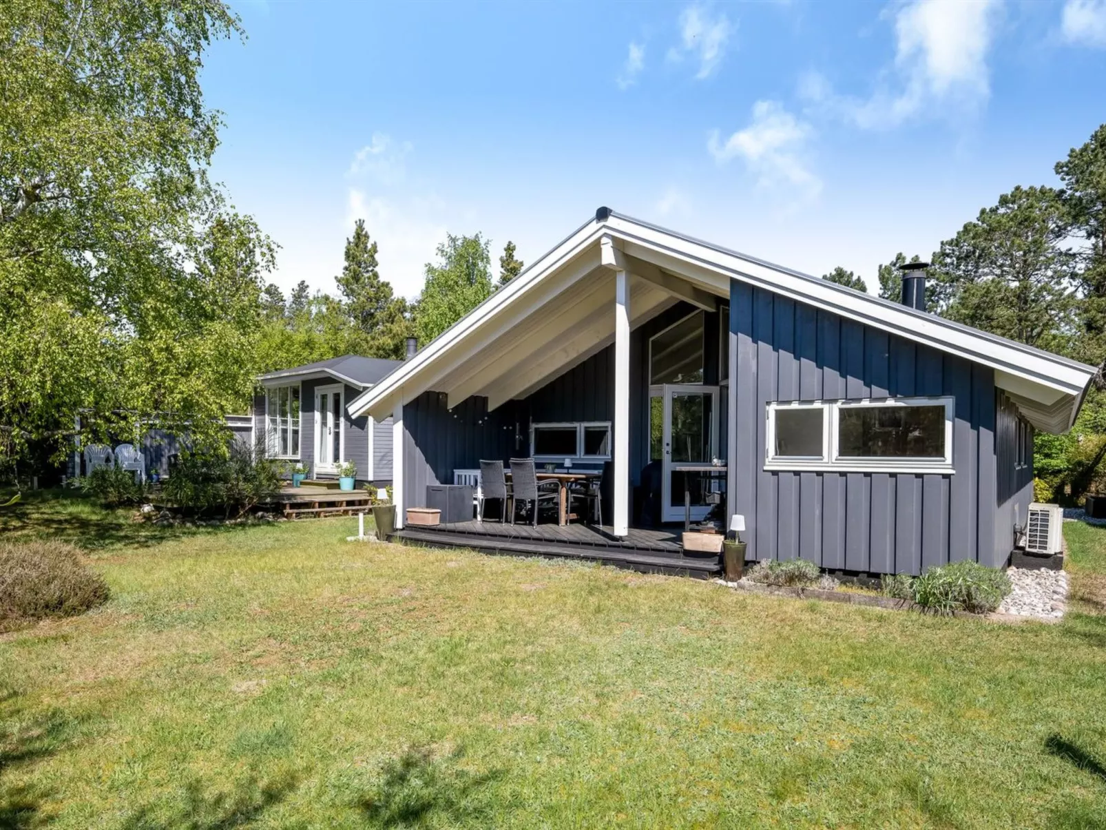 "Elba" - 275m to the fjord-Buiten