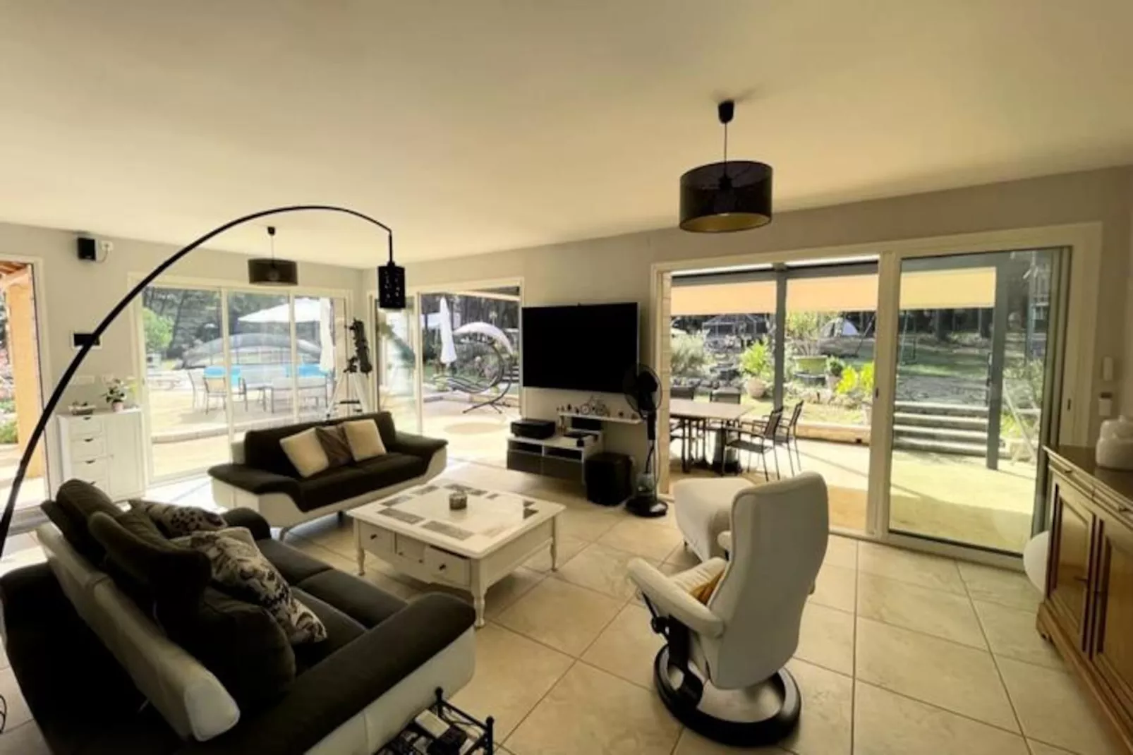 Villa Des Pins, Belle Maison Familiale, Proche Aix En Provence, 8 Personnes-Image-tags.