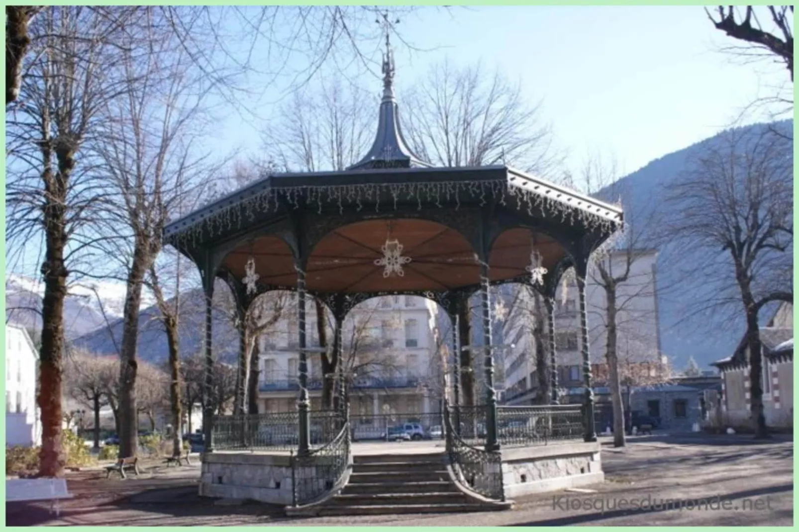 Résidence Sentein-Buitenkant zomer