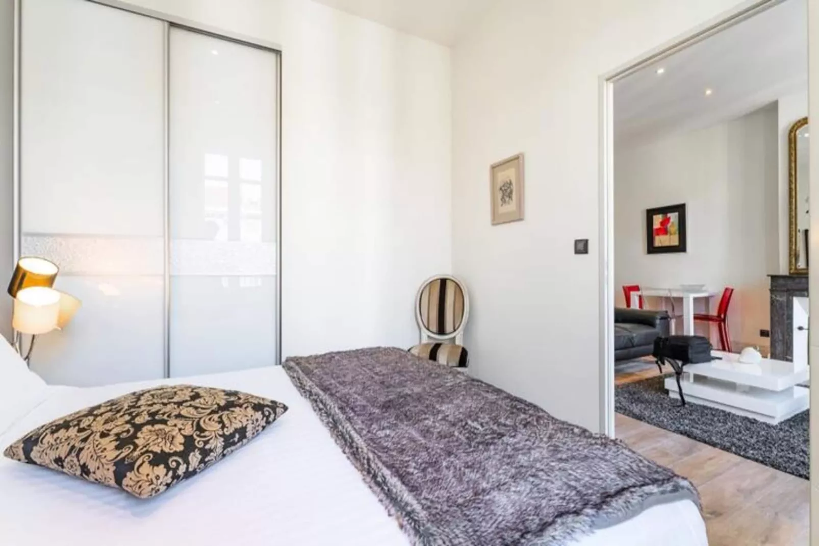 Chaleureux Appartement Au C&oelig;ur Du Quartier Historique Saint-michel-Woonkamer