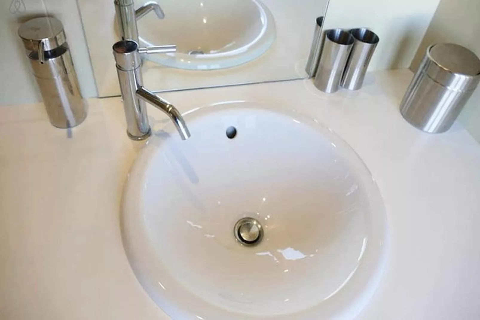 Superbe T2 De Qualit&eacute; Et R&eacute;nov&eacute;, Au Jardin Public, Pour 4 Personnes-Woonkamer