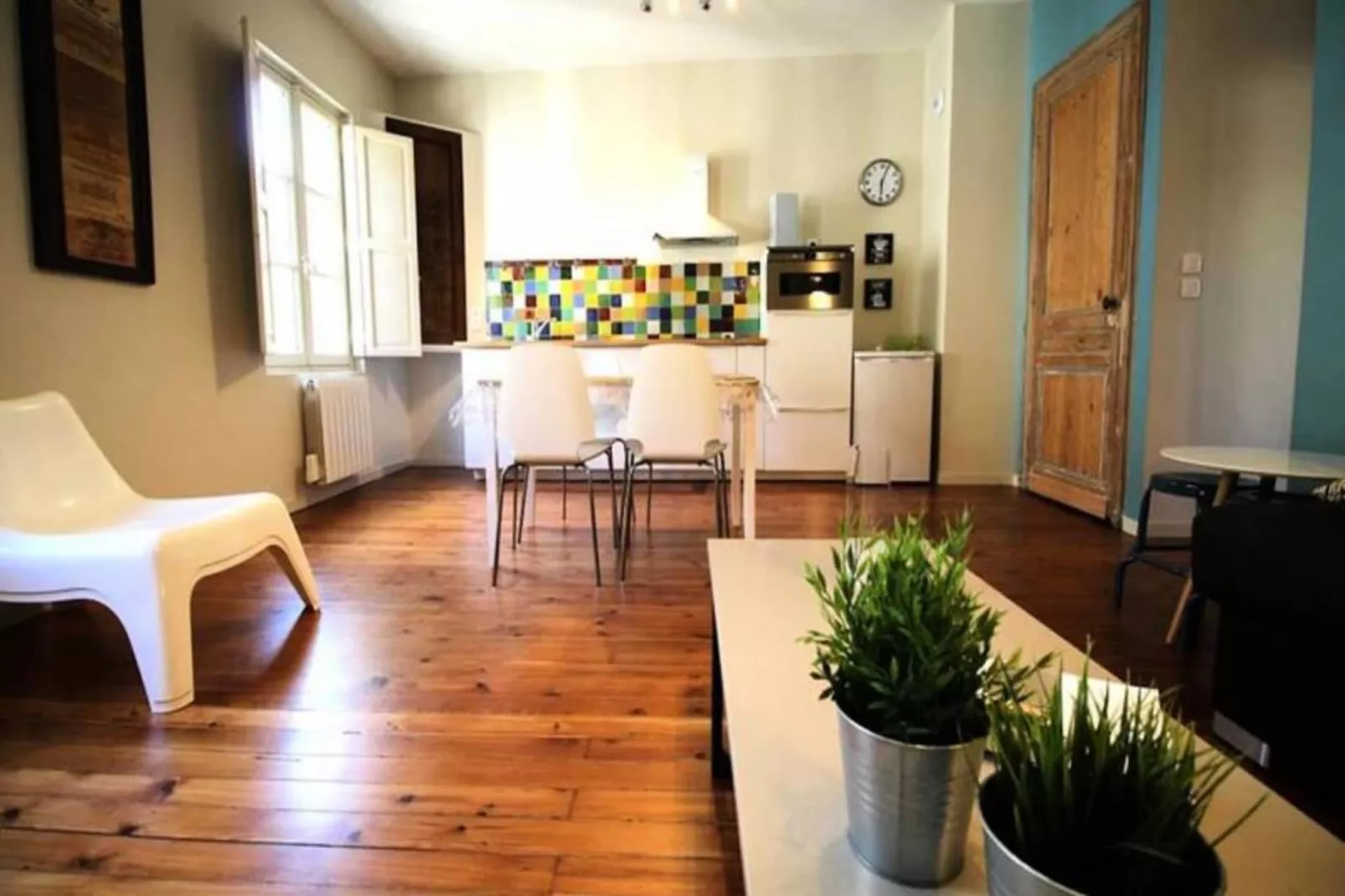 Bel Appartement Pour 4 Coeur Quartier Historique, Proche Rue St-catherine-Eetkamer