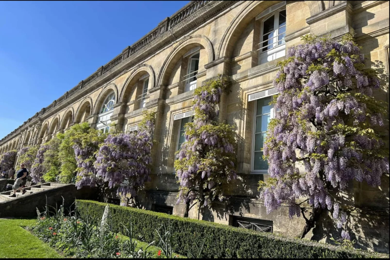 Maison Labruy&egrave;re - Familiale Aviau-Buitenkant zomer