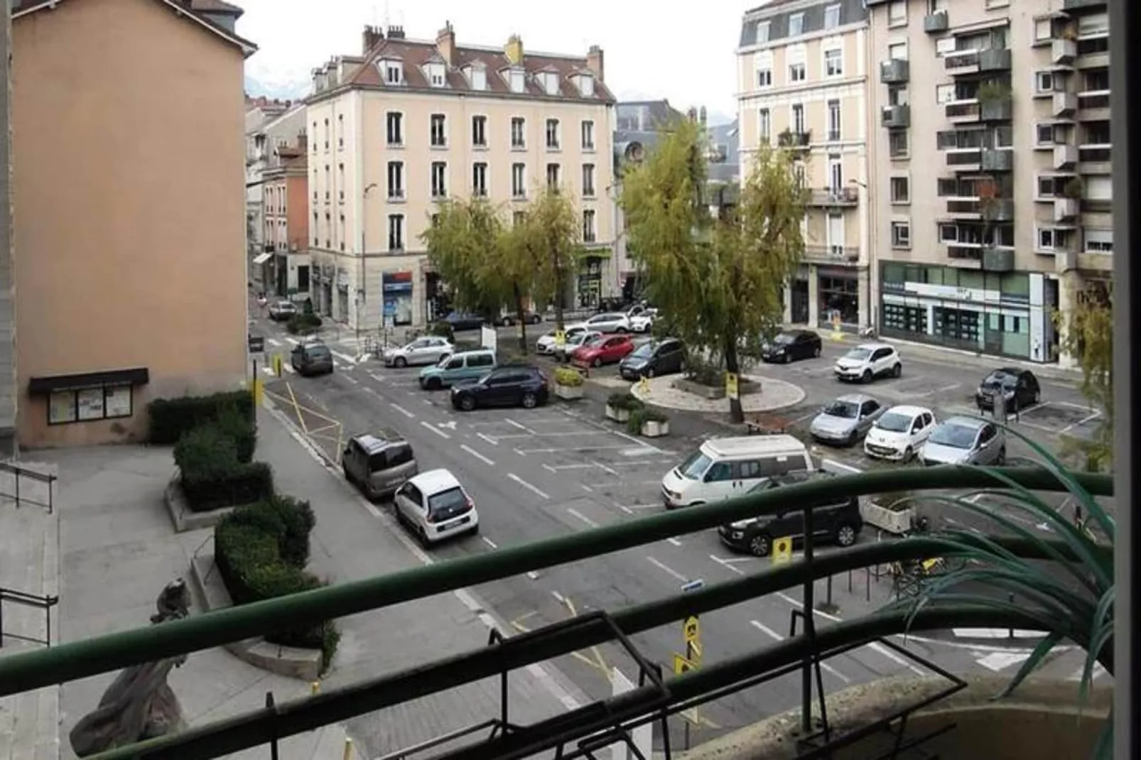 | Le Fantasque💃🏻| Hyper-centre, Commerces &agrave; Proximit&eacute; | T2-Terrasbalkon