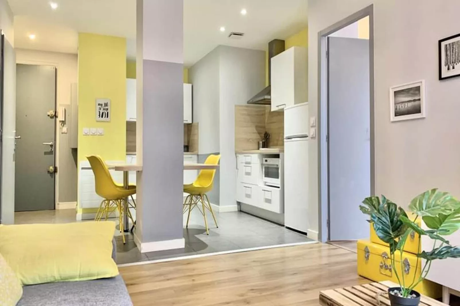 | Hello Sunshine ☀️| T3 6 Couchages| Caserne De Bonne-Woonkamer