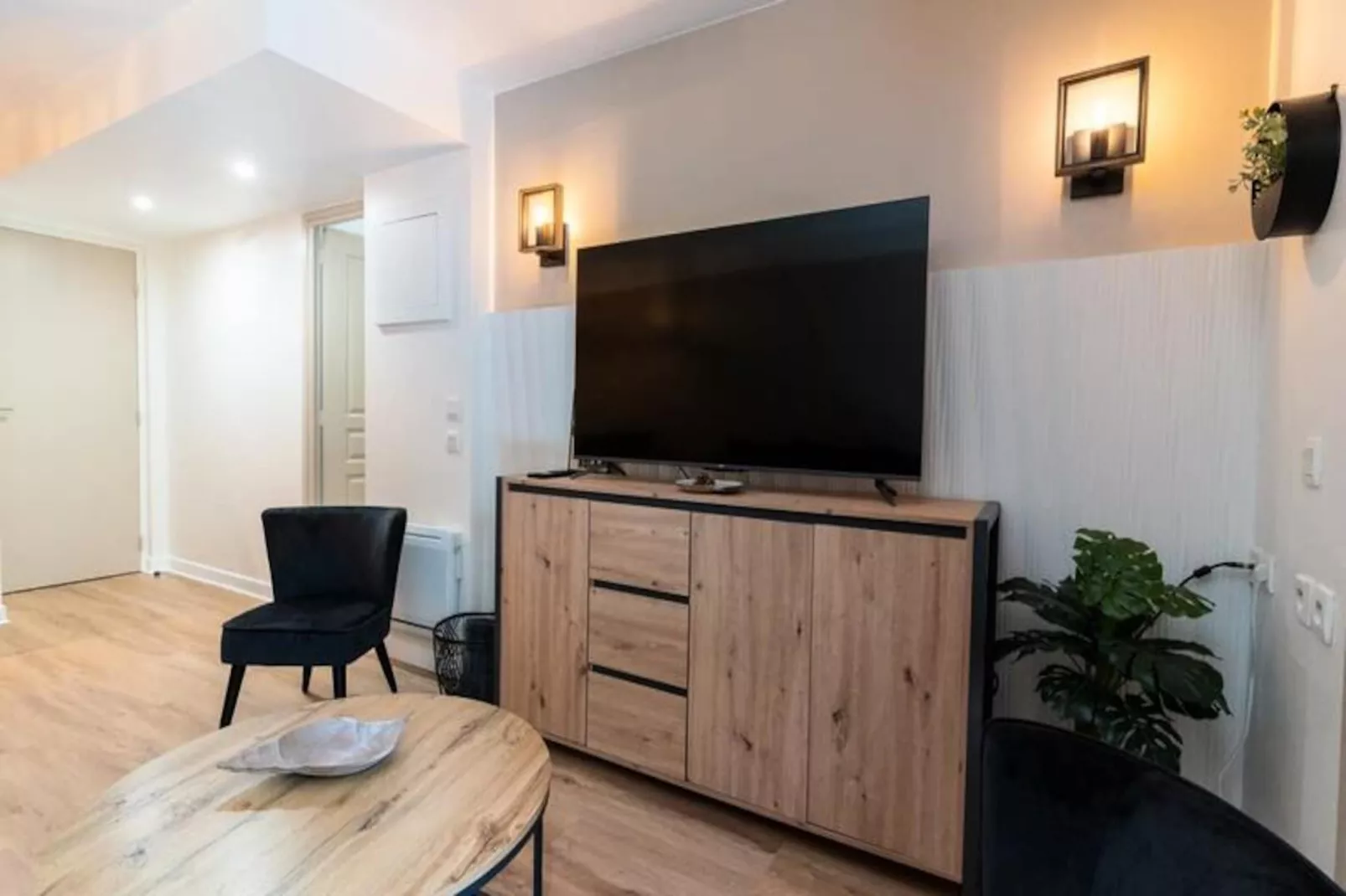 Résidence Tr&egrave;s Bel Appartement R&eacute;nov&eacute; Avec Piscine, Tennis Et Parking Priv&eacute; 09-Image-tags.