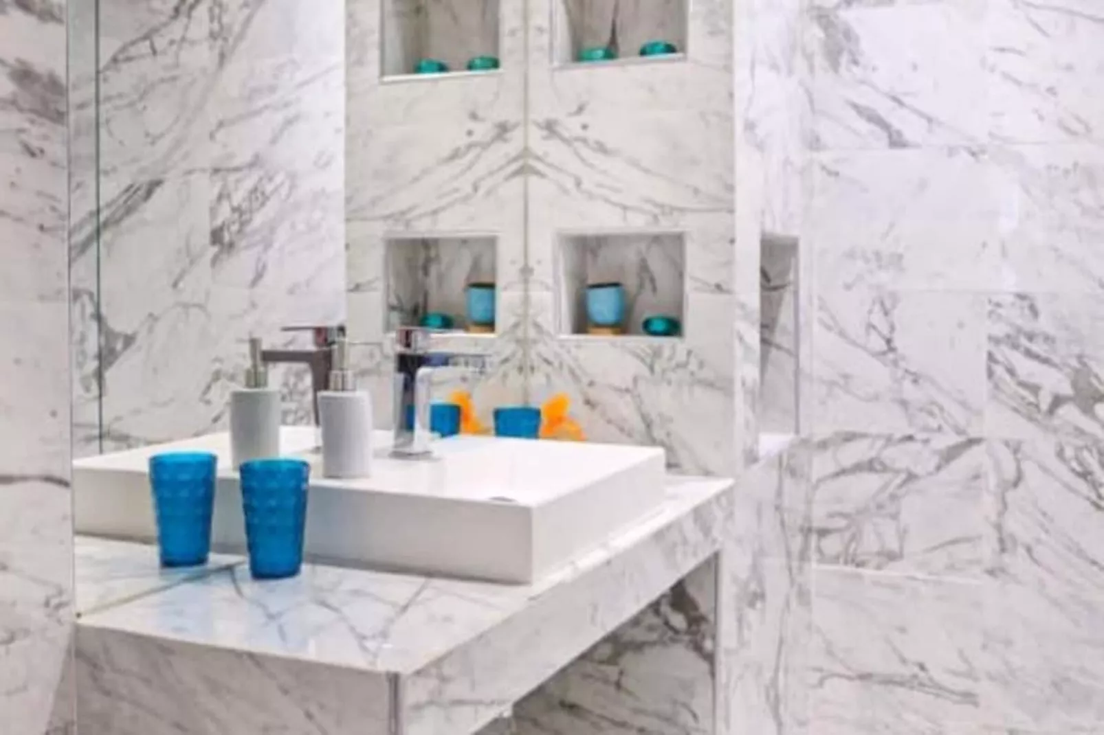 Magnifique T3 Tout Confort Avec Terrasse, Parking Et Vue Oc&eacute;an Pour 5-Badkamer