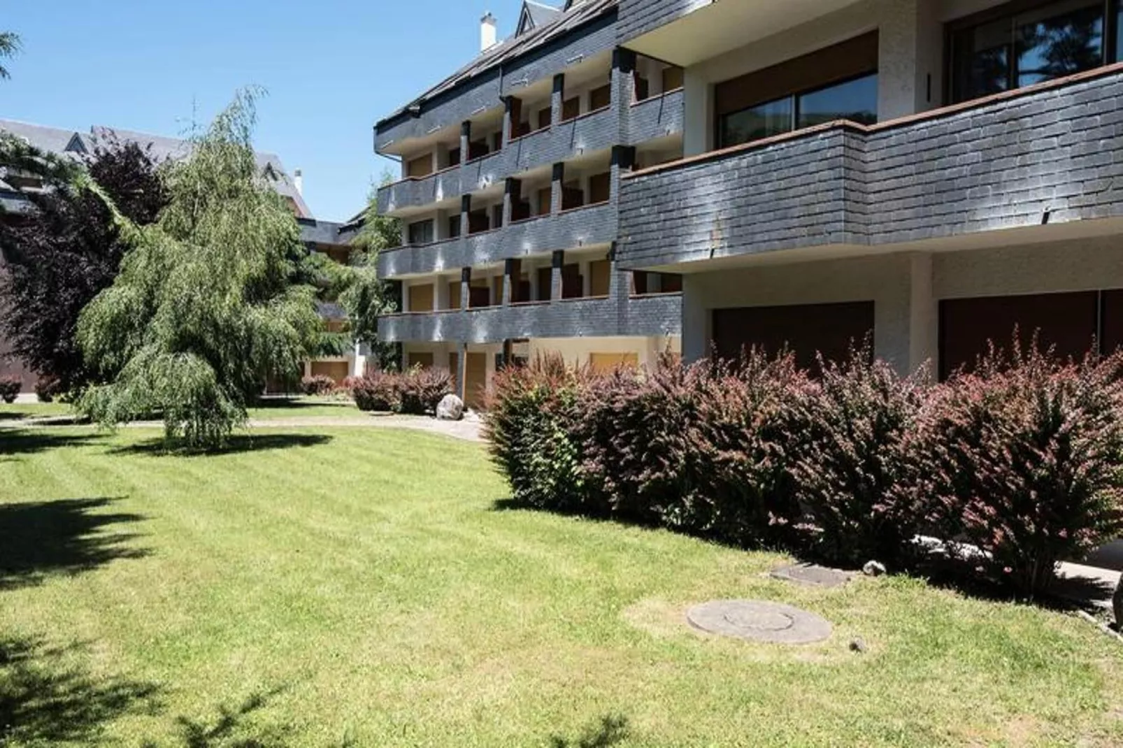 Résidence Grand Pre  D-Buitenkant zomer