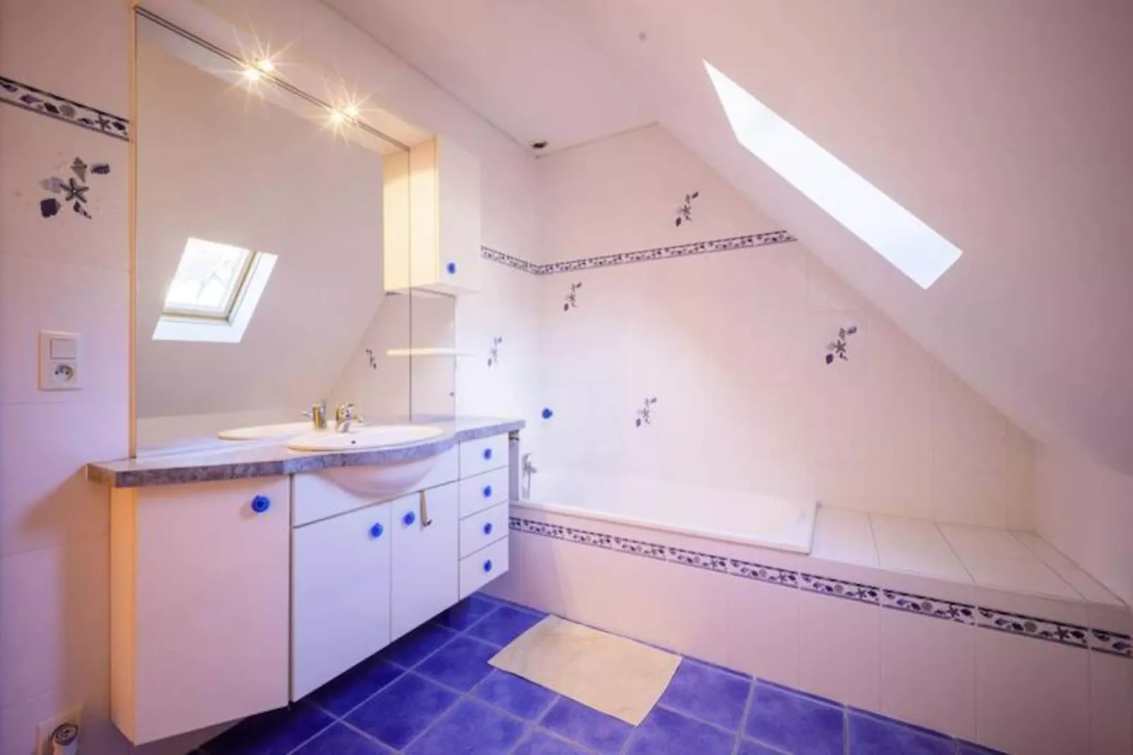 Résidence Mgenos1-genos-Image-tags.