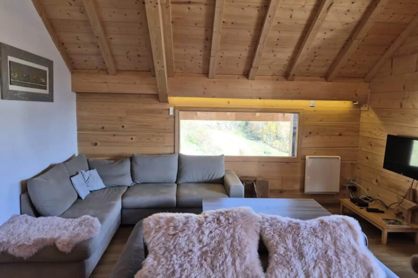 Chalet Cozy Au C&oelig;ur De La F&eacute;claz : S&eacute;jour Authentique Et Proche Des Pistes-Image-tags.