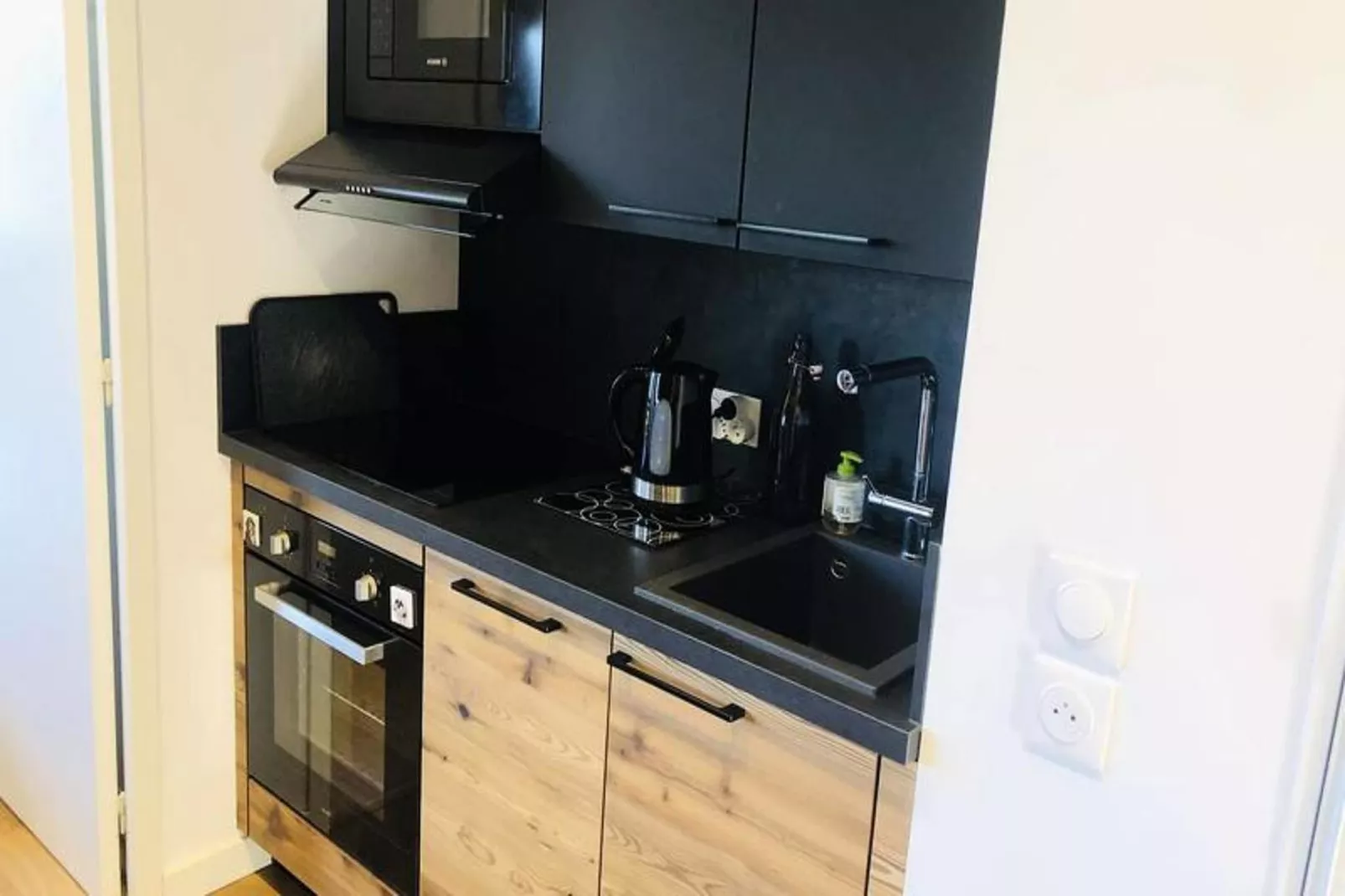 Résidence Camarine-Keuken