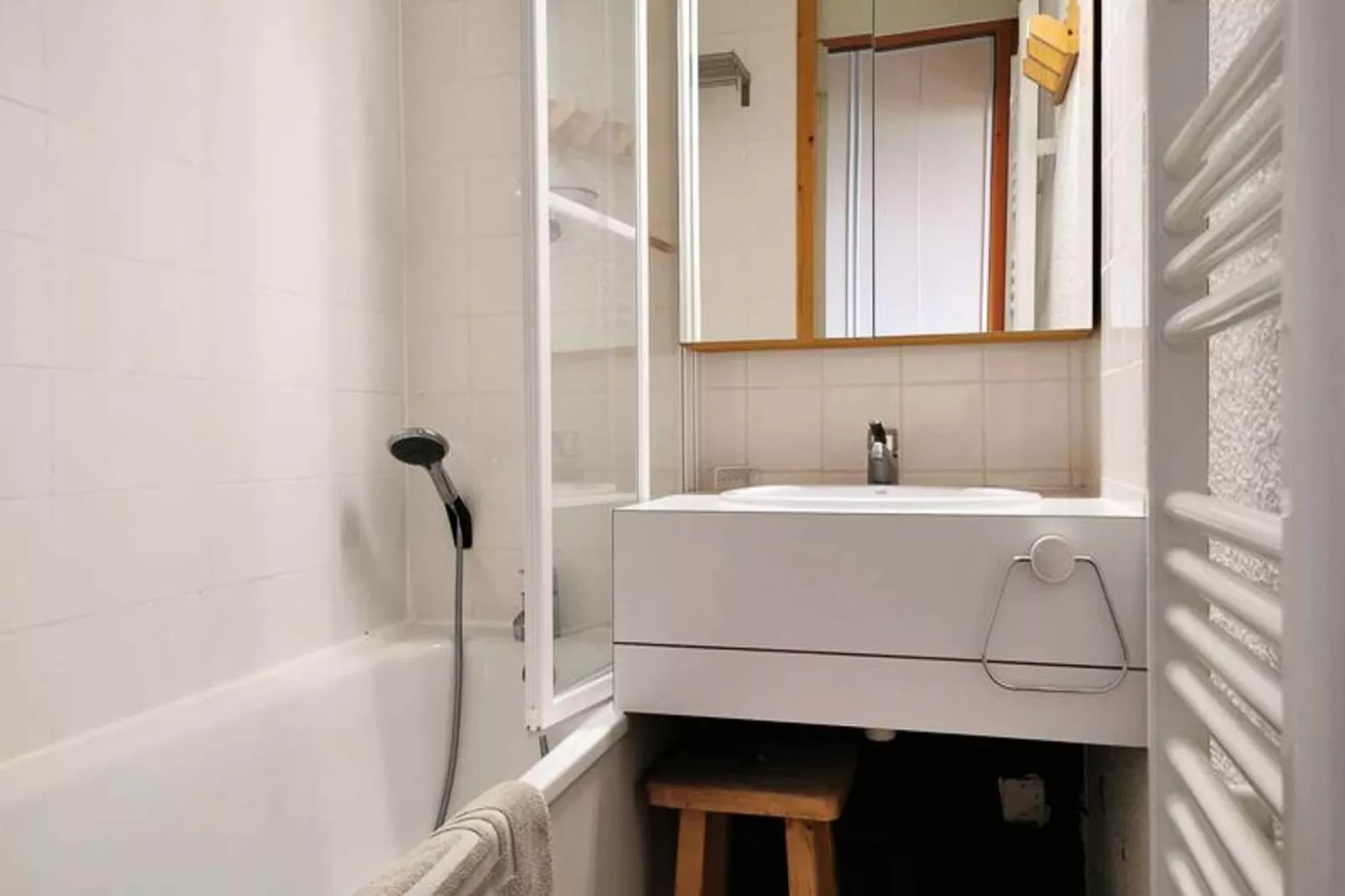 Résidence Orgentil-Badkamer