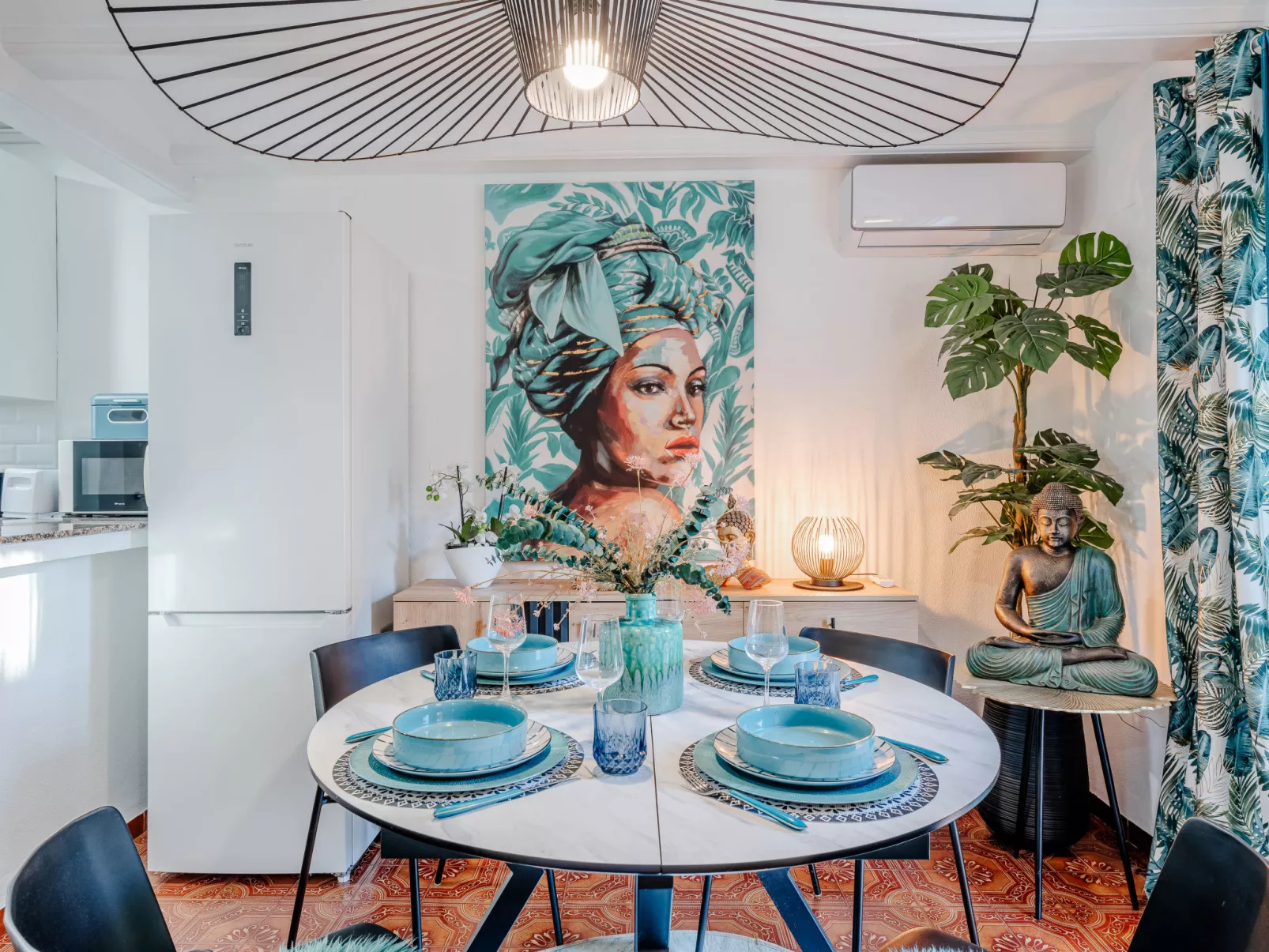 Residencia La Perla-Binnen