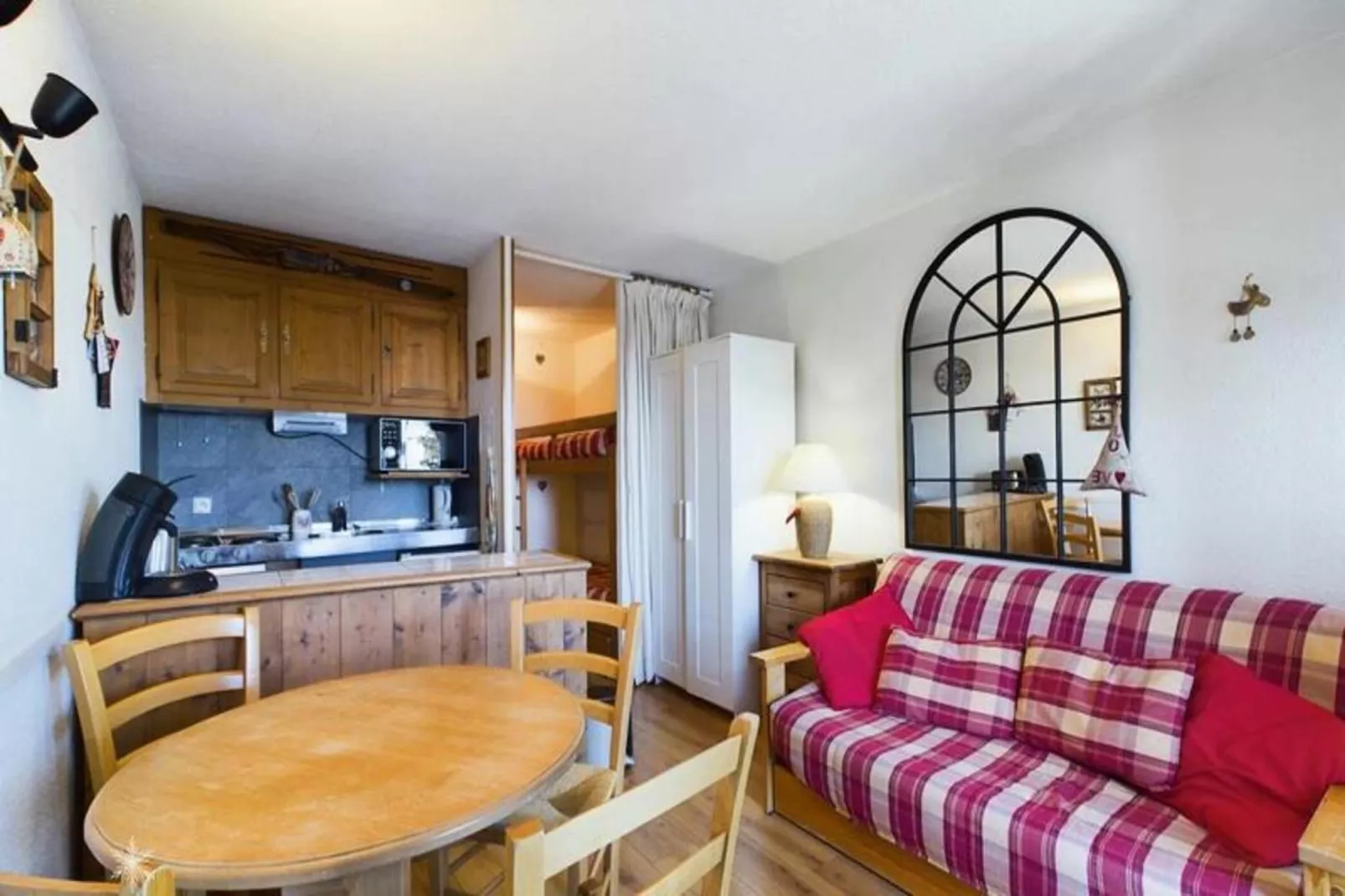 Résidence Bouquetins A-Buitenkant zomer