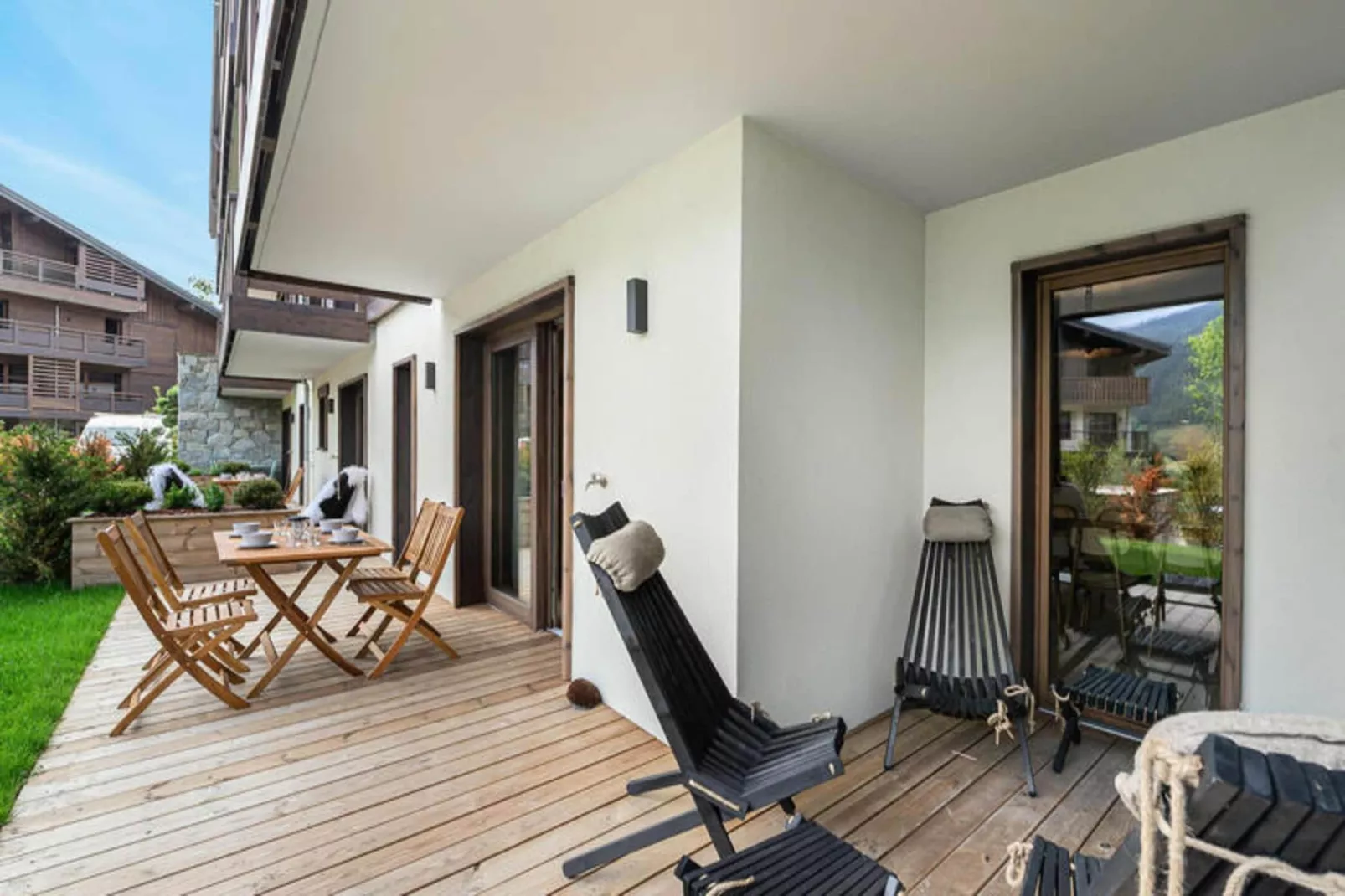 Résidence Stallion A-Buitenkant zomer