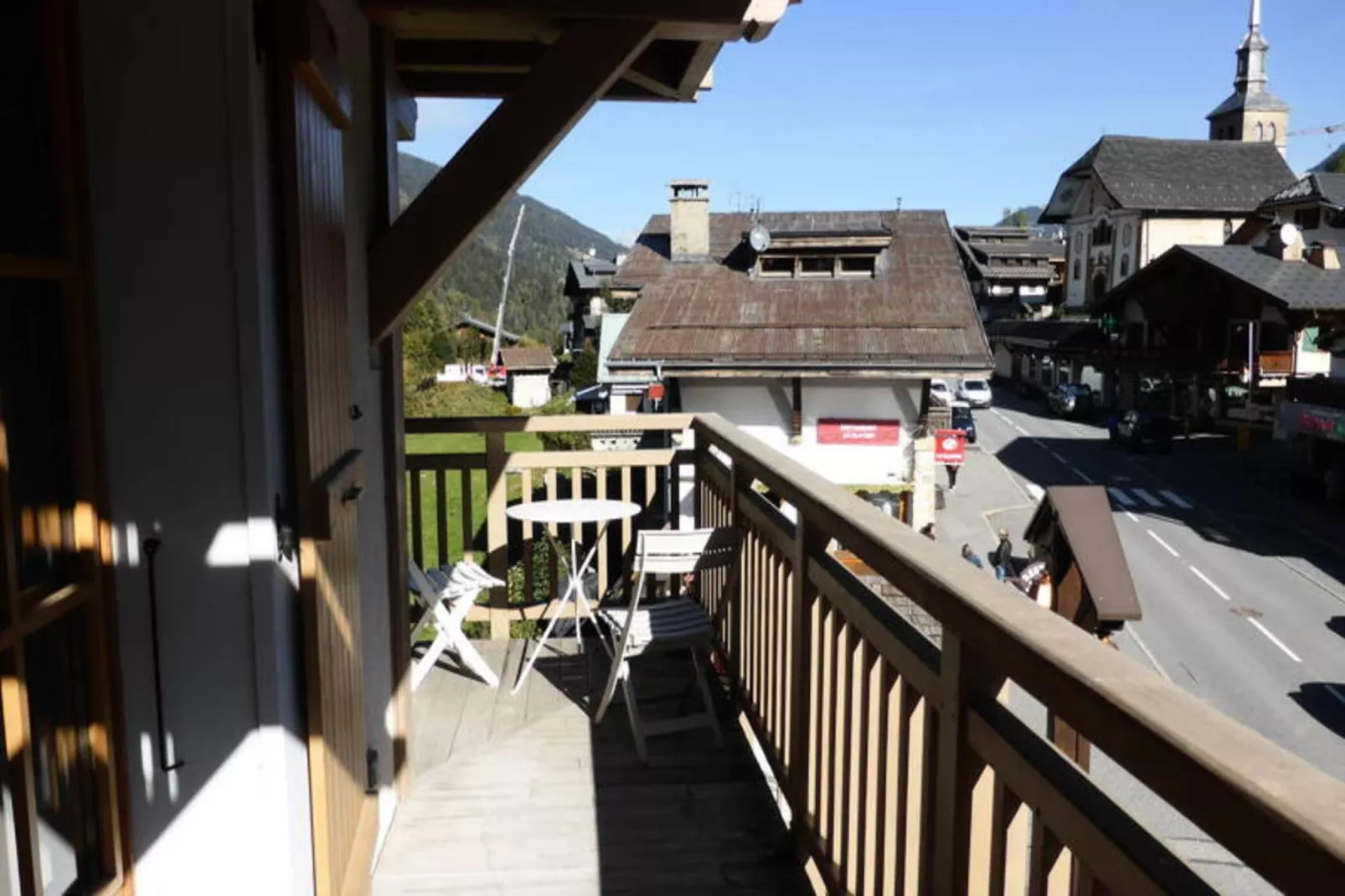 Résidence Cressoua-Buitenkant zomer