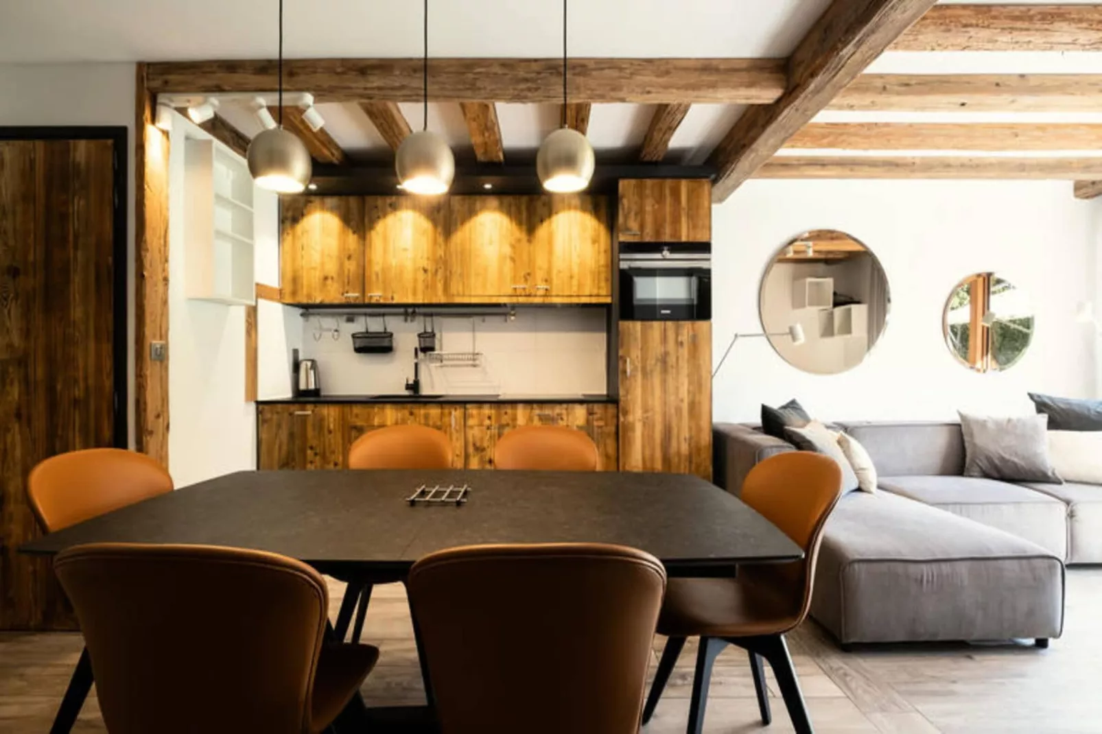 Residence Du Centre D-Buitenkant zomer