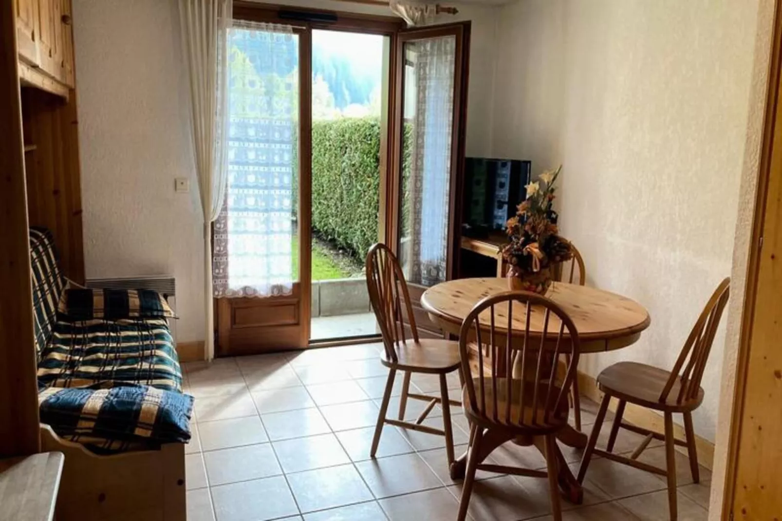 Résidence Les Sapins-Buitenkant zomer