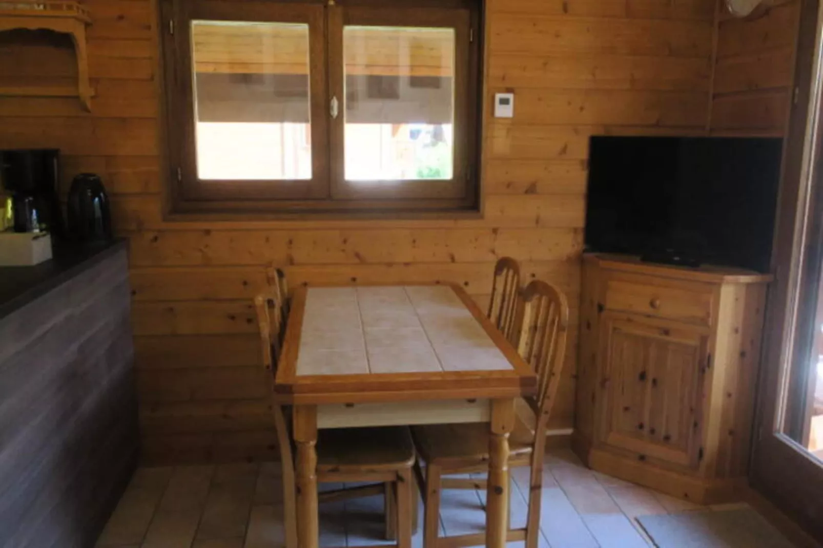 Résidence Les Perthuis-Eetkamer