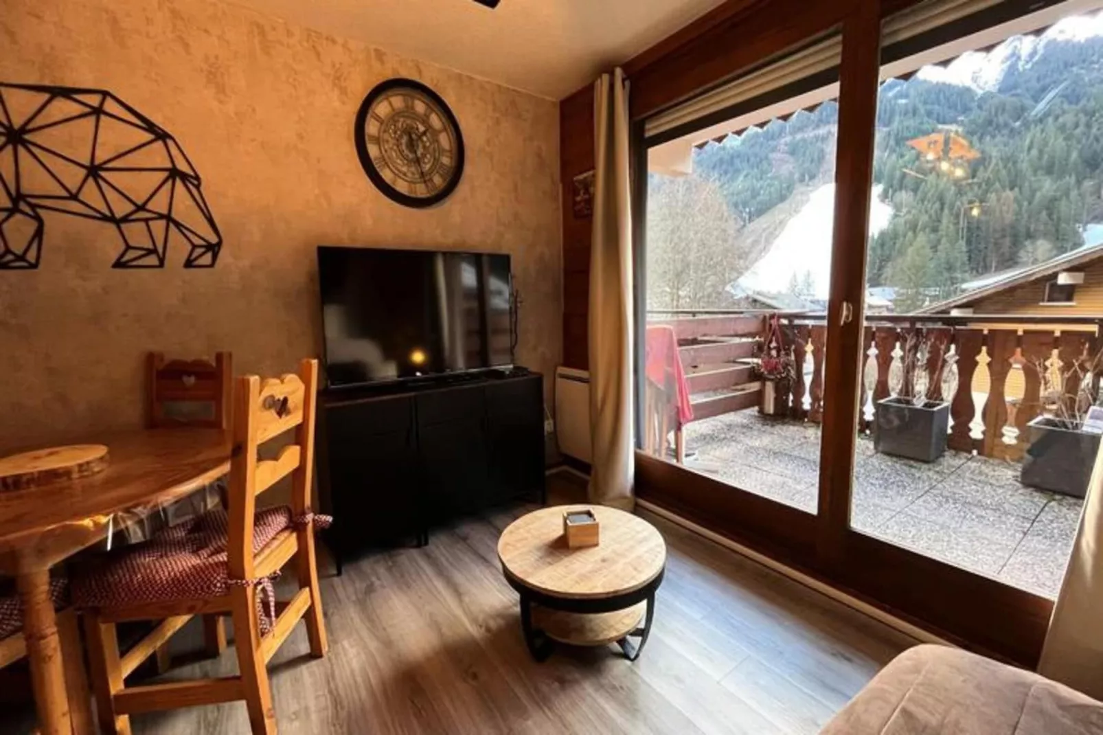 Résidence Les Perthuis-Eetkamer