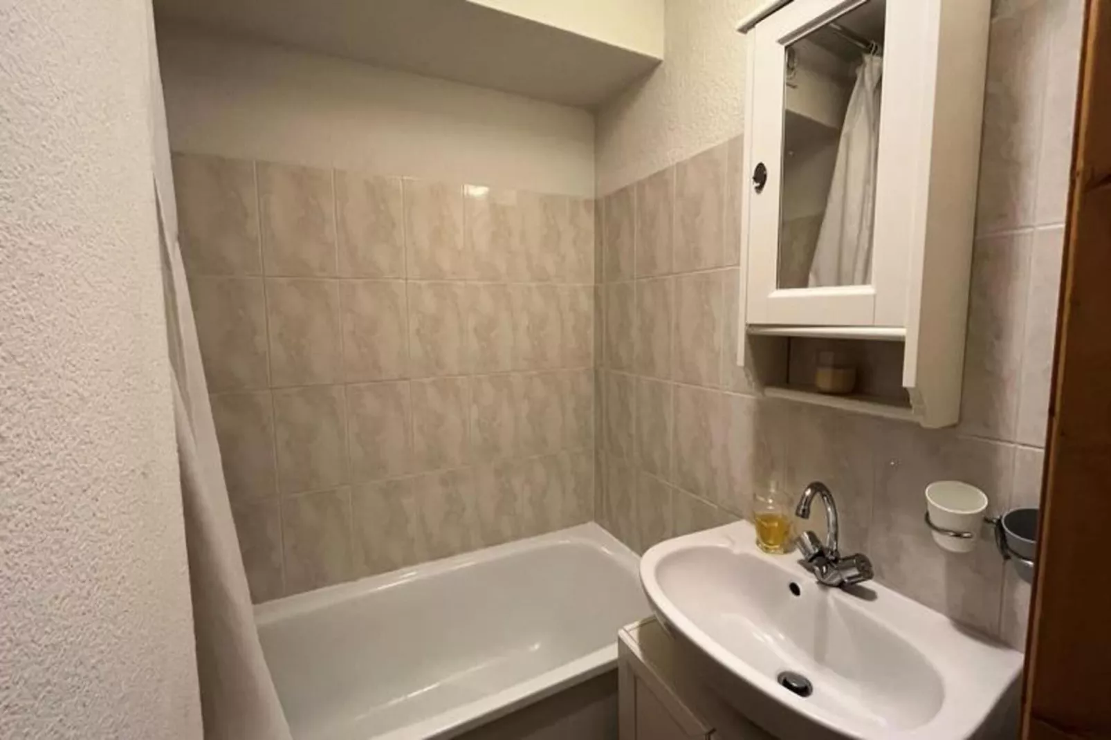 Résidence Les Balcons De Chatel-Badkamer