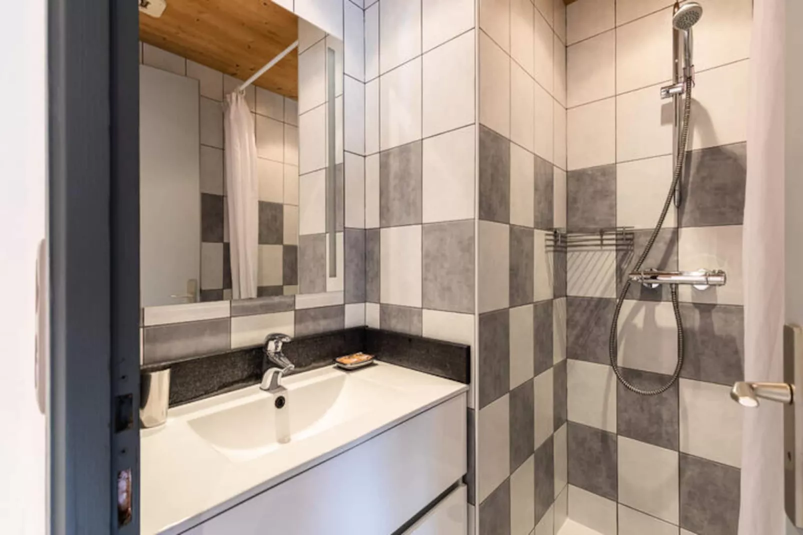 Résidence Duche N° 101-Niet-getagd